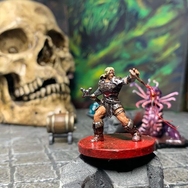 Spent a year painting mini&rsquo;s, crafting terrain, DM&rsquo;n for a wild bunch and reigniting my passion for swords and sorcery in Dungeons and Dragons. This is &ldquo;Simon&rdquo;, you may know him from Castlevania, painted him for Mr. Thomas Com