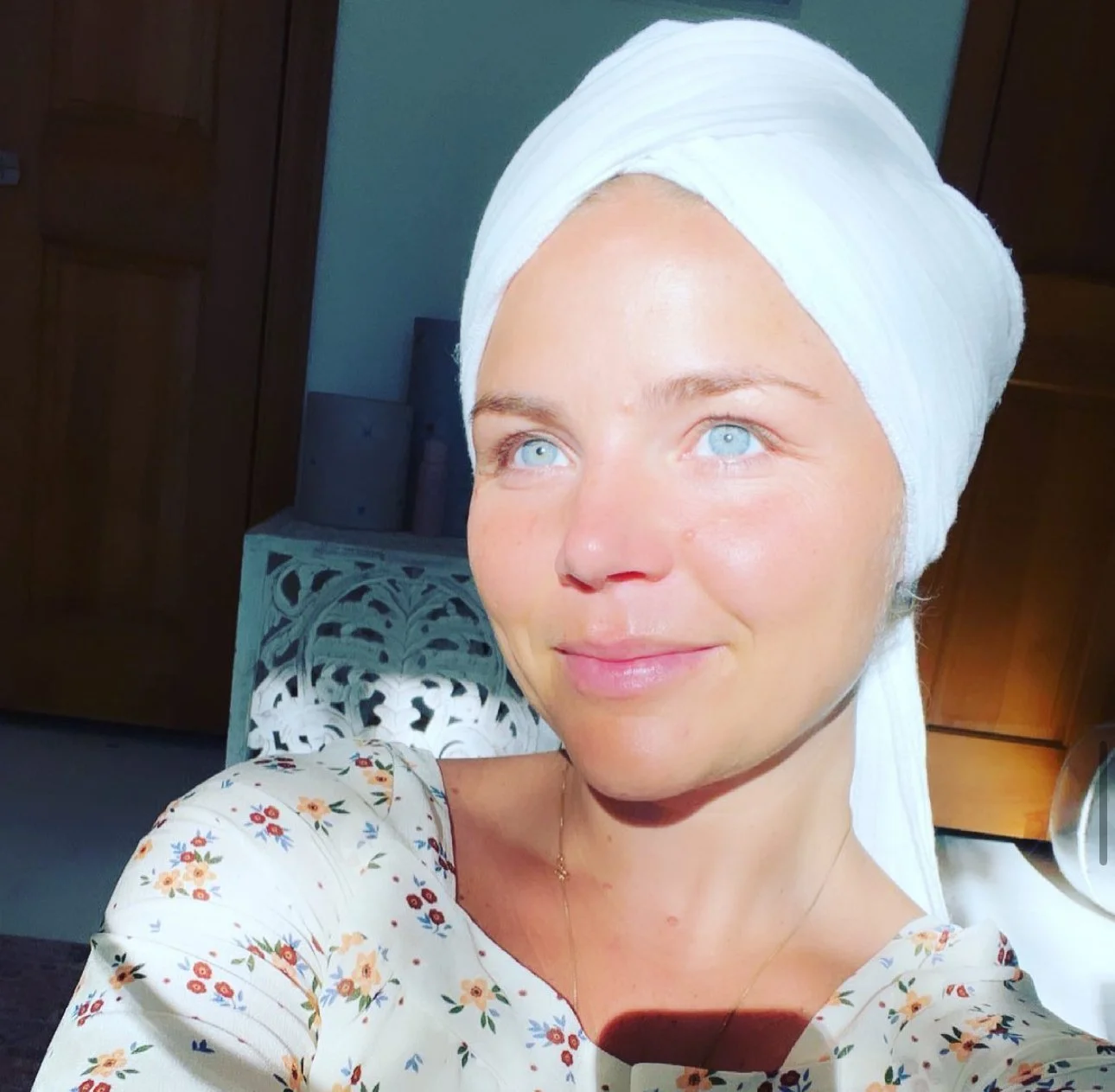 Sat Nam : Kundalini Yoga + Meditation with Lizzie Muse