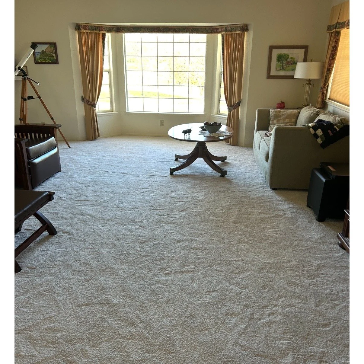 One of our latest carpet installations is one you can really sink your tootsies into.
This elegant and ultra-plush carpet is from our @karastanflooring collection in the style of Luxurious Vision.
What can we help you with?
.
#karastancarpet #plushca