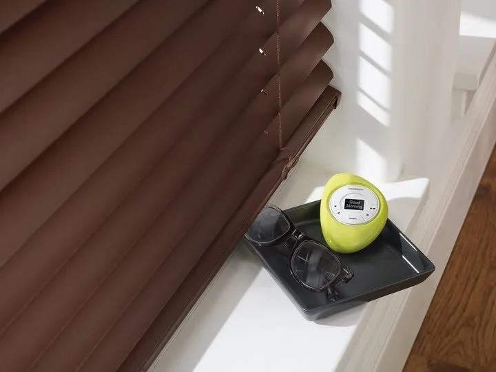 We are often asked, "What if I just want a remote control to operate my shades?"
No WiFi. No voice activation. Just a remote.
We get it, and with the Pebble control by Hunter Douglas, you can easily operate your shades and blinds with on-de