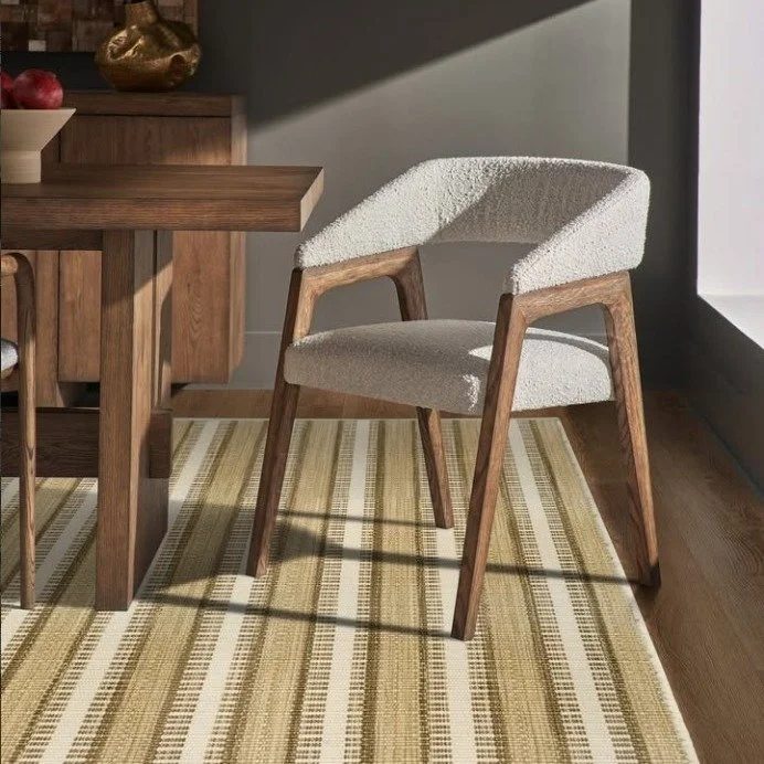 Details. Depth. Dimension.
Alessio Stripe from our friends @stantondesignco is a hand-loomed wool-nylon blend that captures modern, timeless design in outstanding colorways that can be fabricated into a custom area rug, as shown, or as a wall-to-wall
