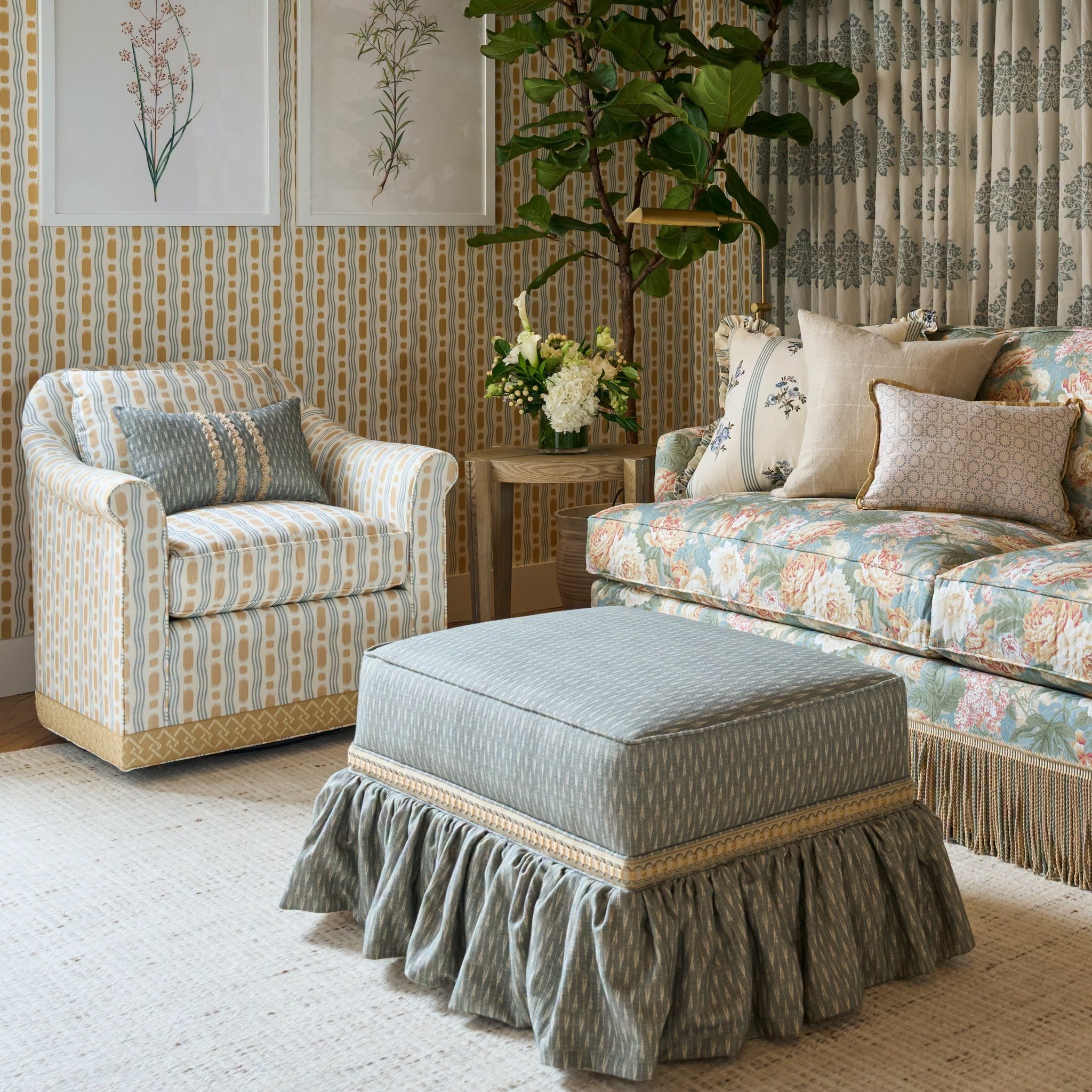 Virtually, we are here. . .
At Fabricut's showcase at High Point Market.
Did we just take a step back in time?
.
#Fabricut #highpointmarket #trending40s #Knightscarpetsandinteriors