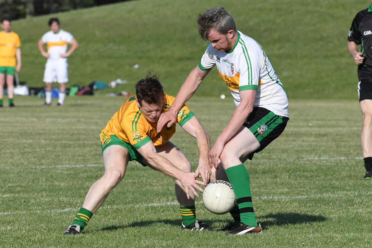 intermediate-men-toronto-gaels-vs-st-vincent-june-11-2016-11_27600996966_o.jpg