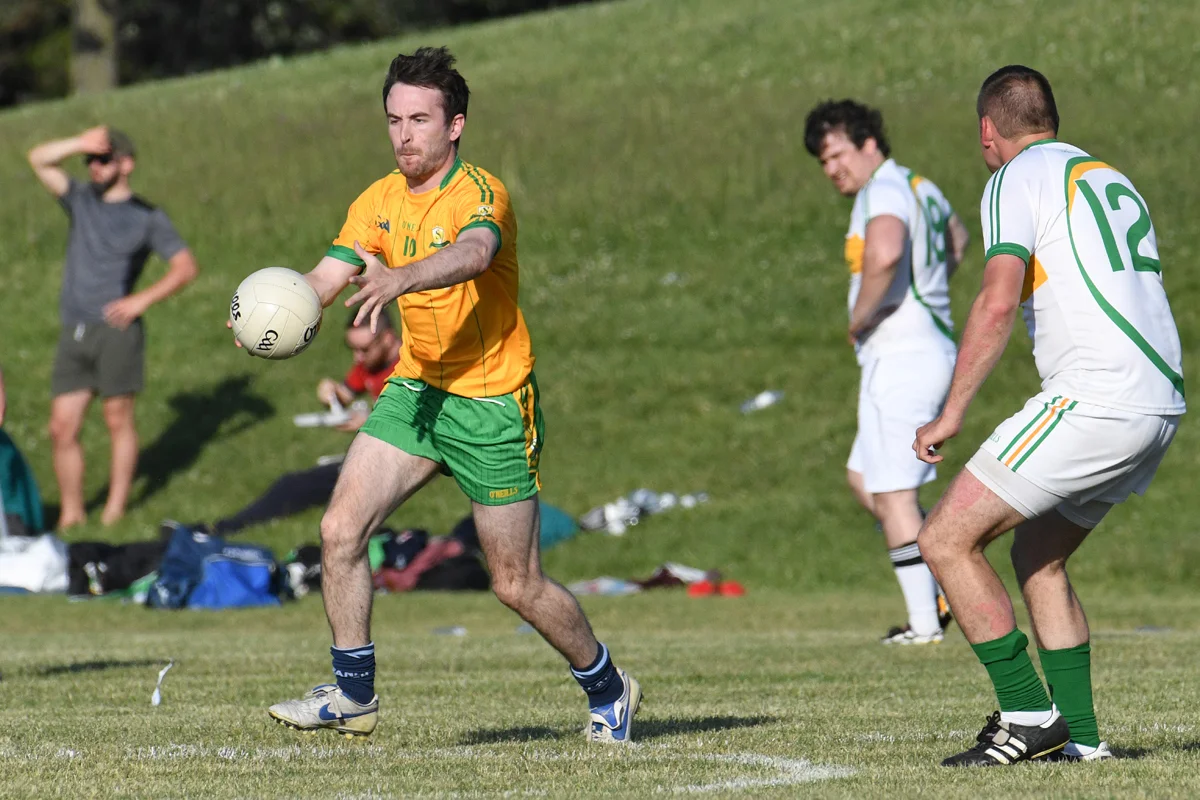 intermediate-men-toronto-gaels-vs-st-vincent-june-11-2016-19_27634737795_o.jpg