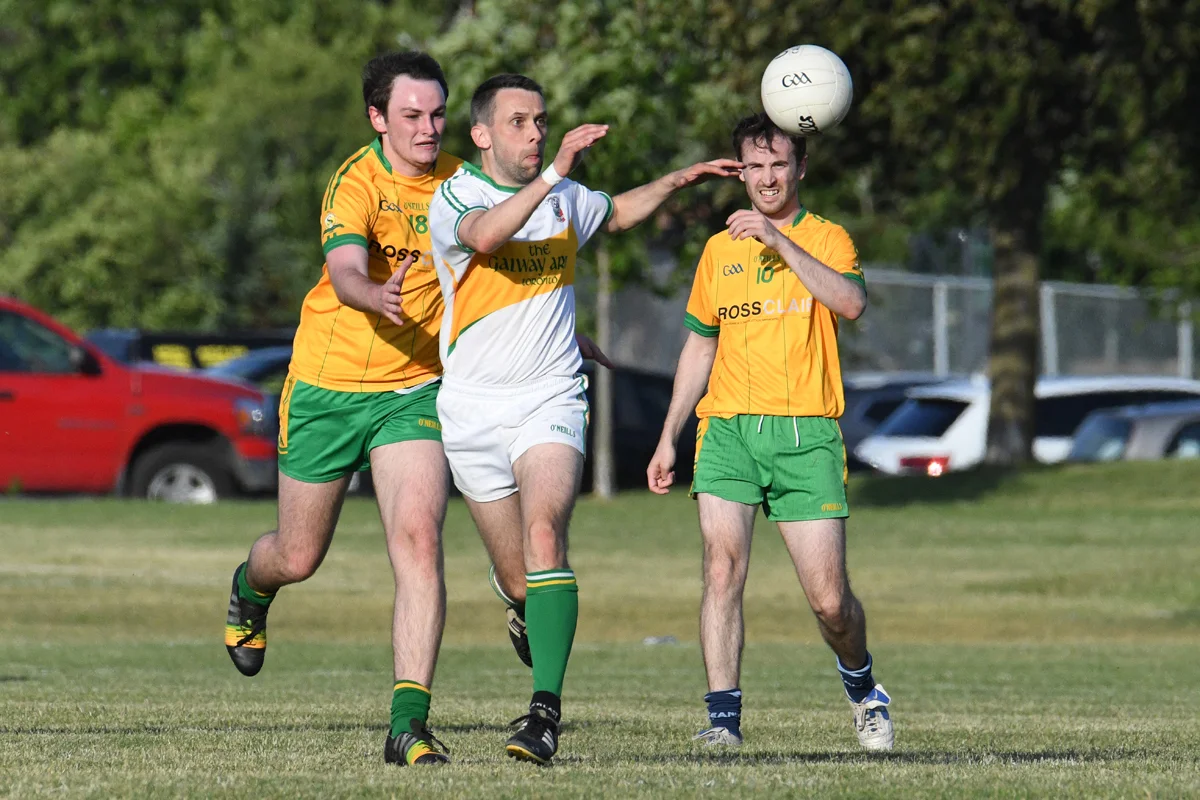 intermediate-men-toronto-gaels-vs-st-vincent-june-11-2016-38_27357222830_o.jpg