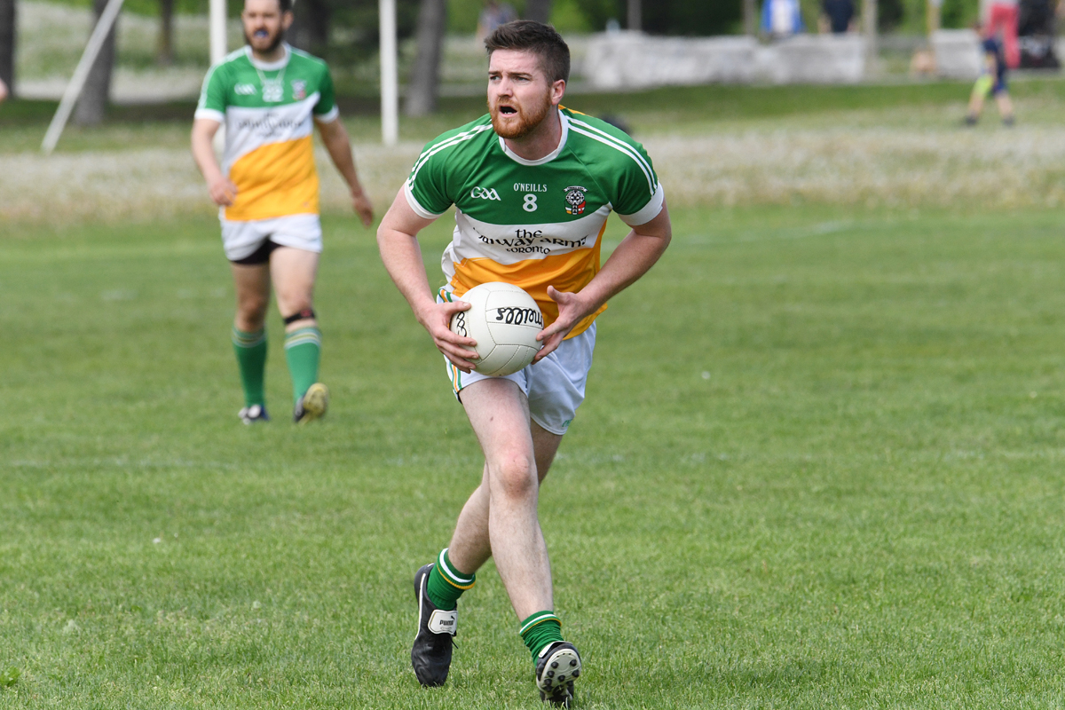 2017-senior-mens-toronto-gaels-vs-st-pats-may-27-36_34917525306_o.jpg