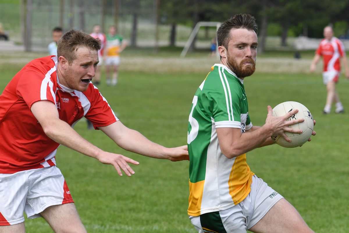 2017-senior-mens-toronto-gaels-vs-st-pats-may-27-39_34114744624_o.jpg