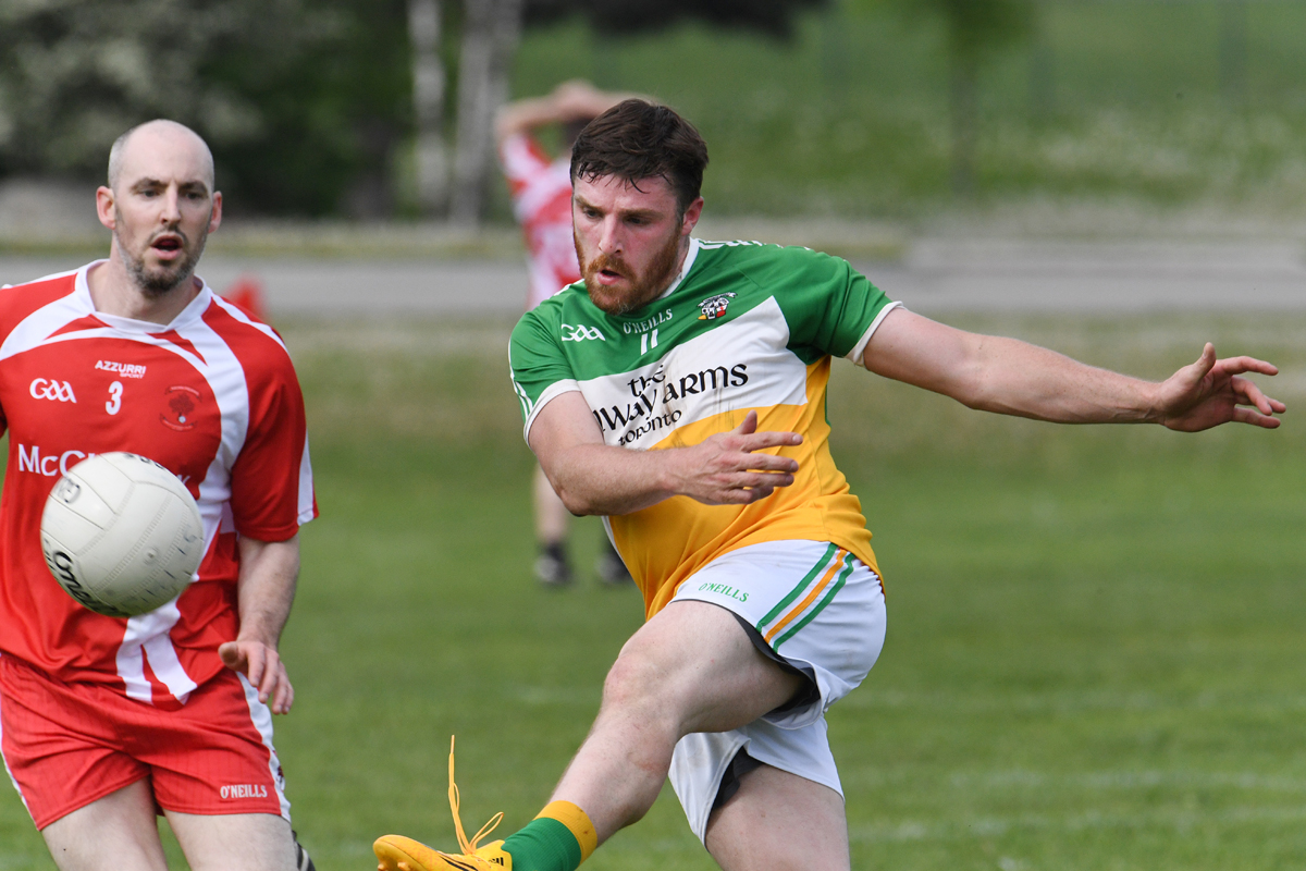 2017-senior-mens-toronto-gaels-vs-st-pats-may-27-57_34114749344_o.jpg