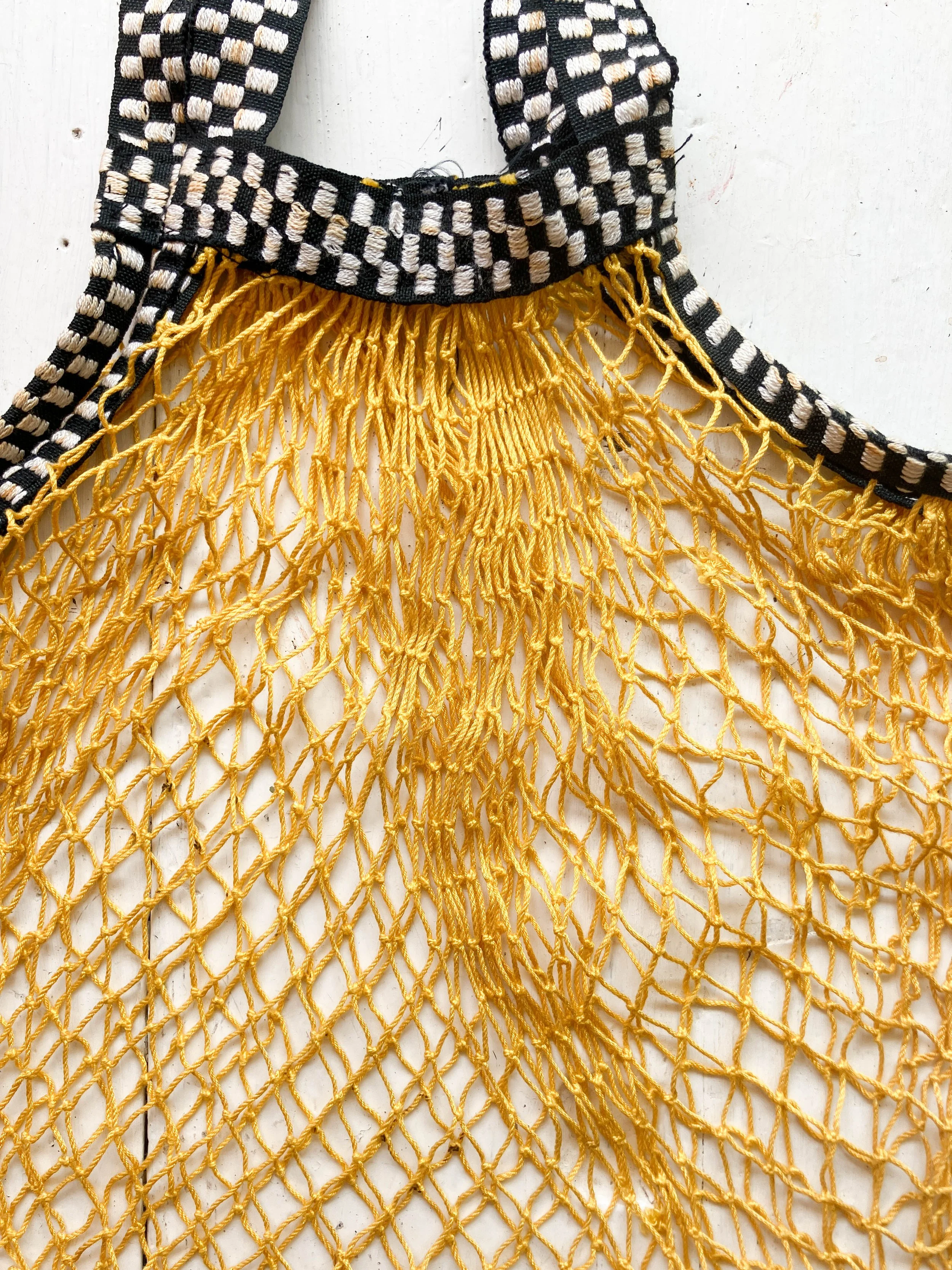 yellow fishnet (2 of 5).jpg