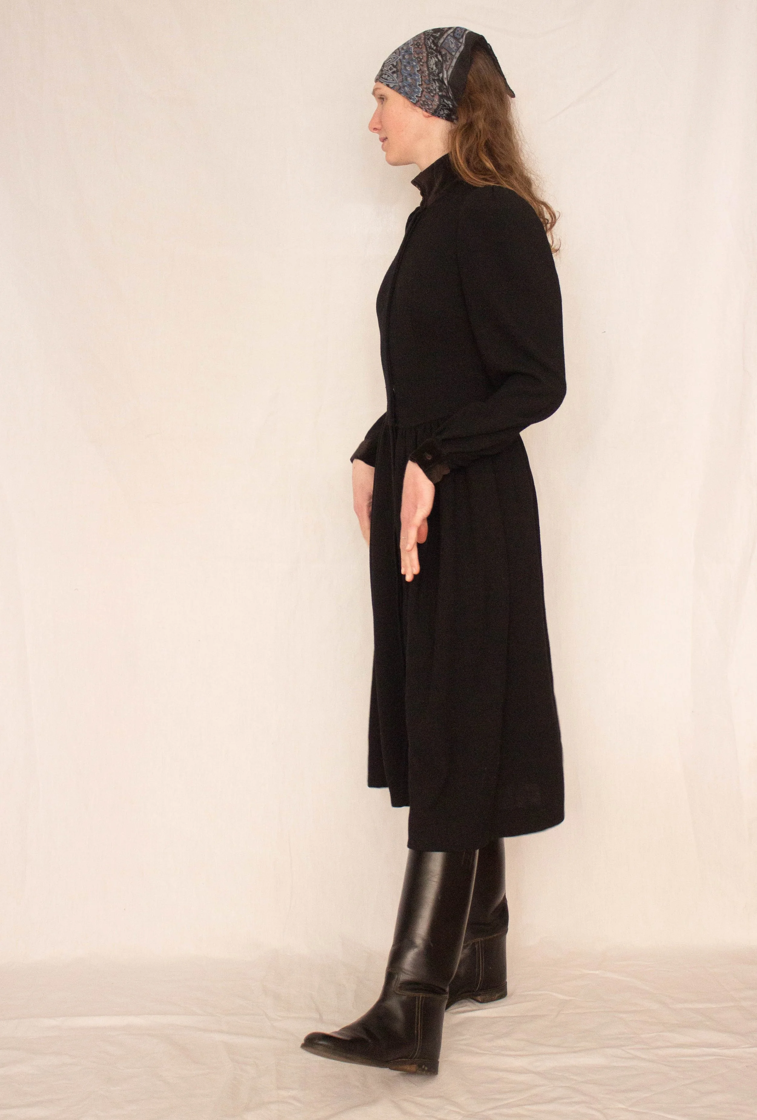 black wool challis dress (2 of 4).jpg