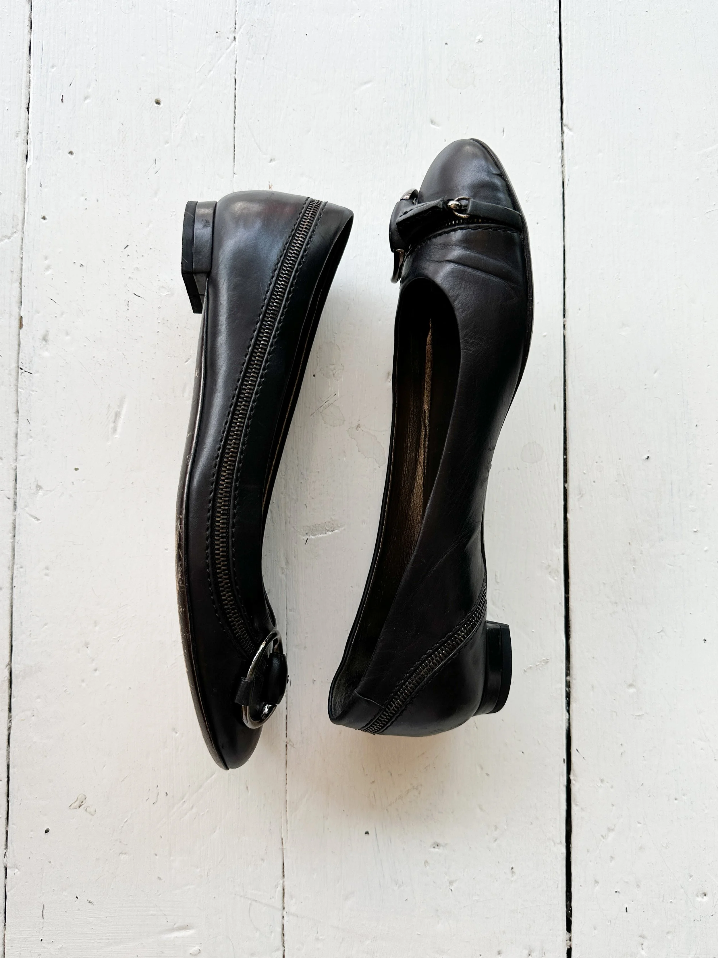gucci flats (2 of 4).jpg