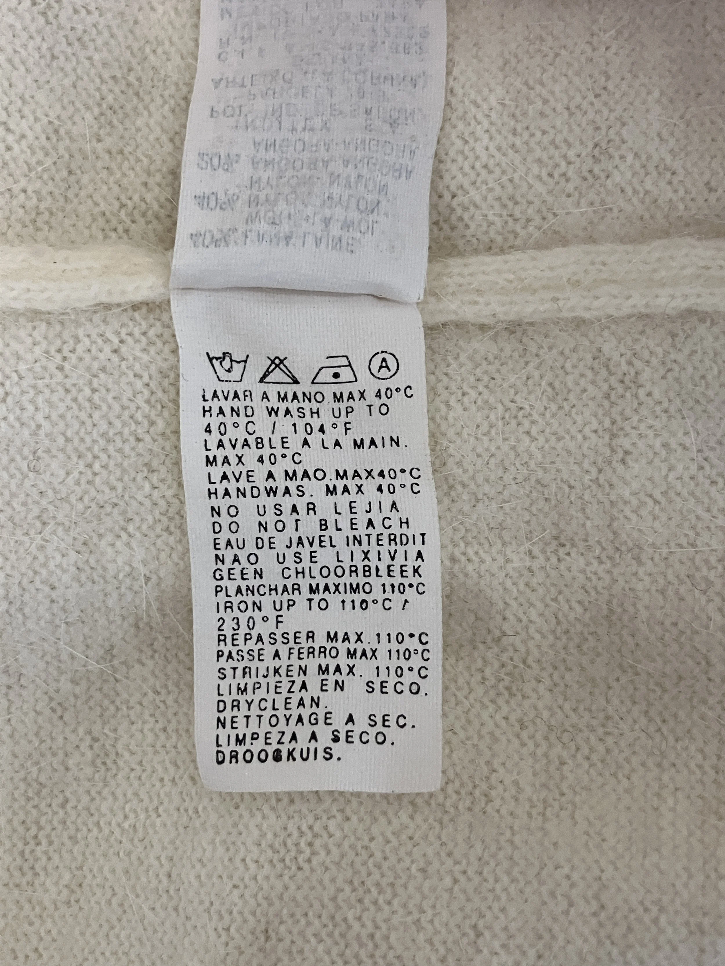 creme sweater tag 3.jpg