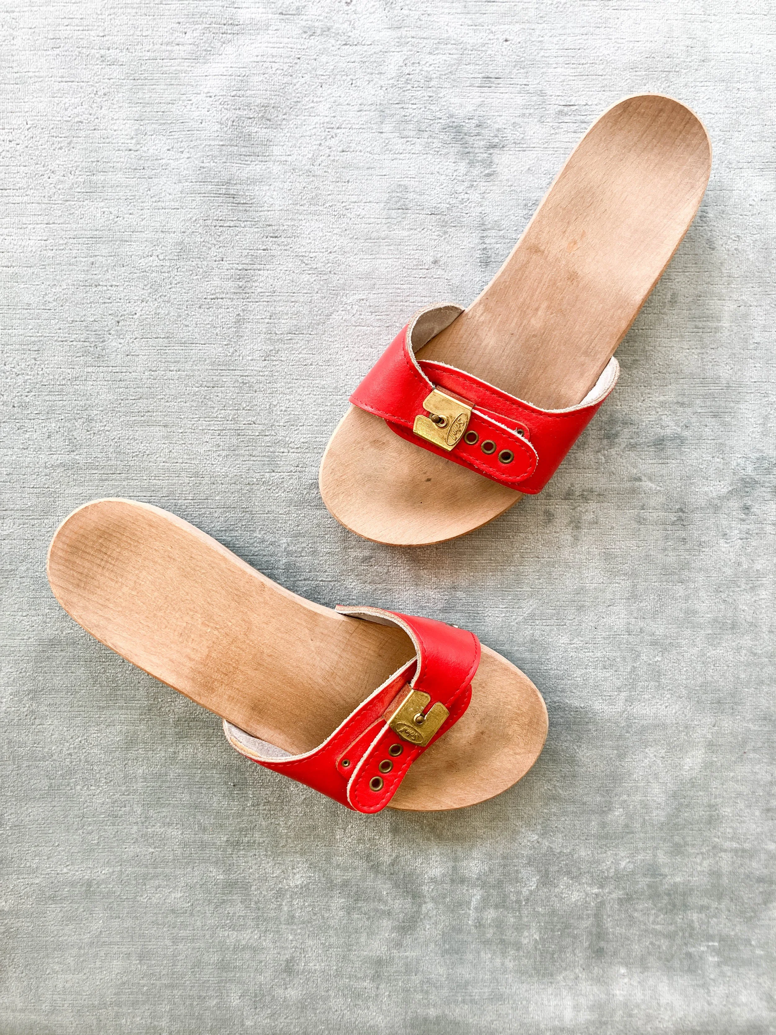 doctor scholls red (7 of 8).jpg