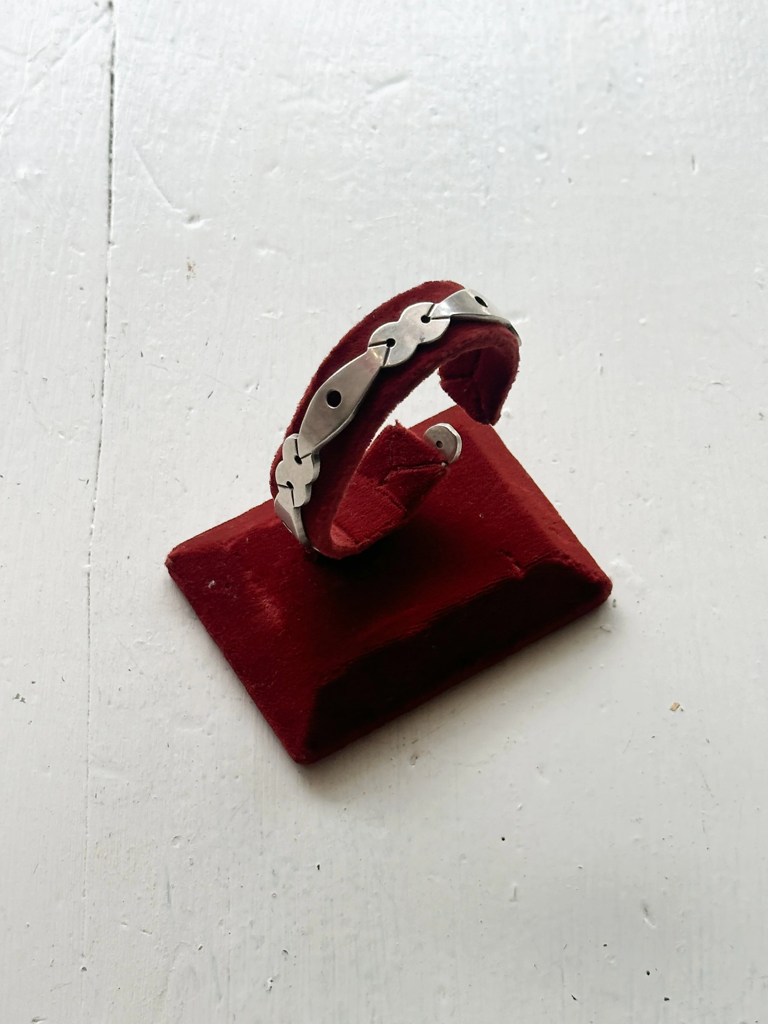 chain cuff (3 of 4).jpg
