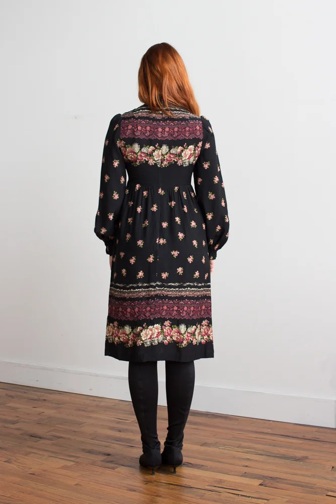 1970s Teal Traina Border Print Dress