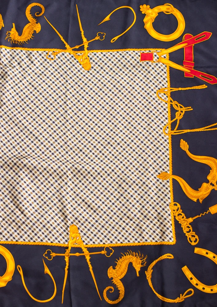 1980s Aquascutum Large Size Scarf