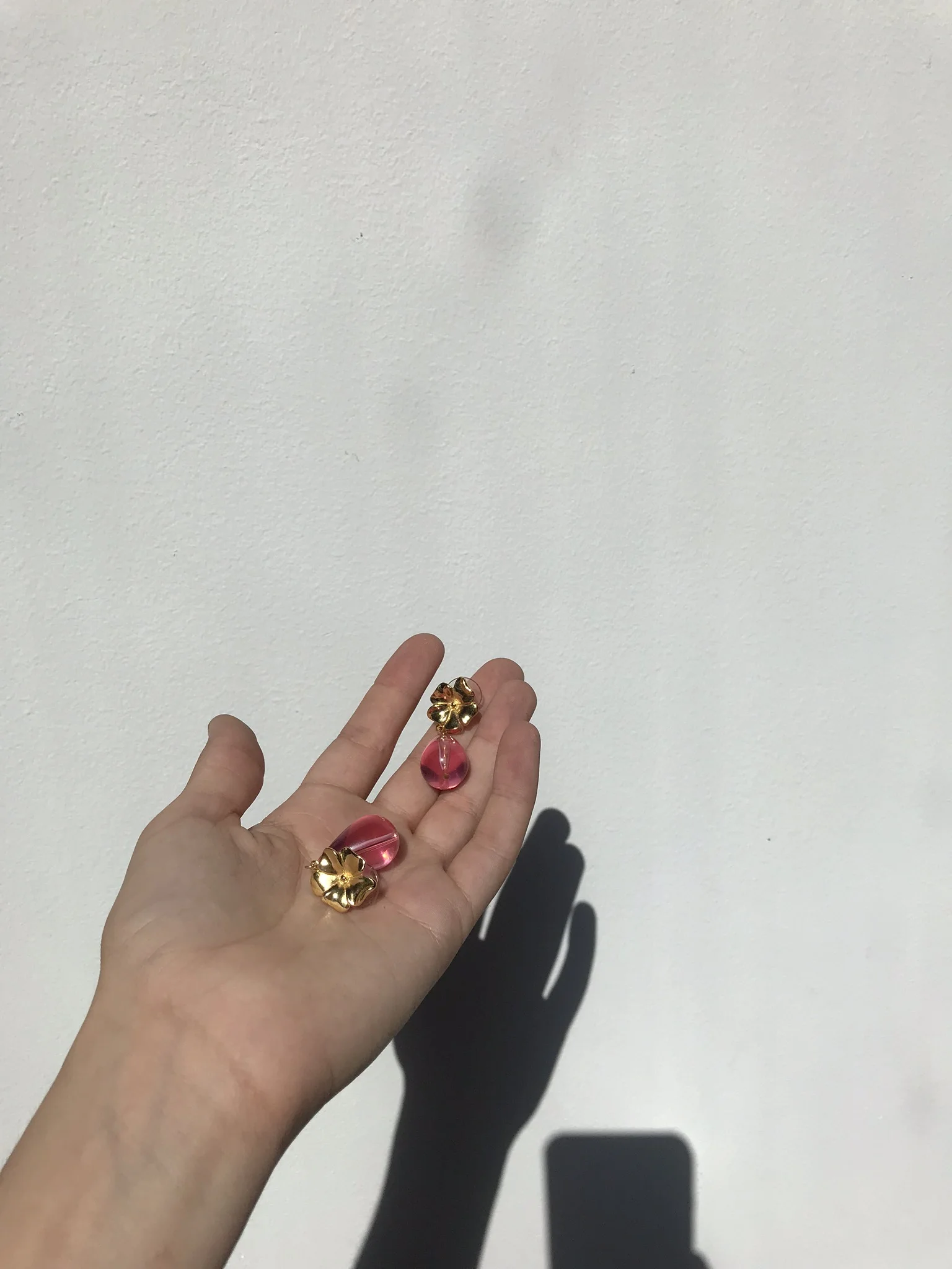 1990s Gold Daisy and Lucite Drop Earrings