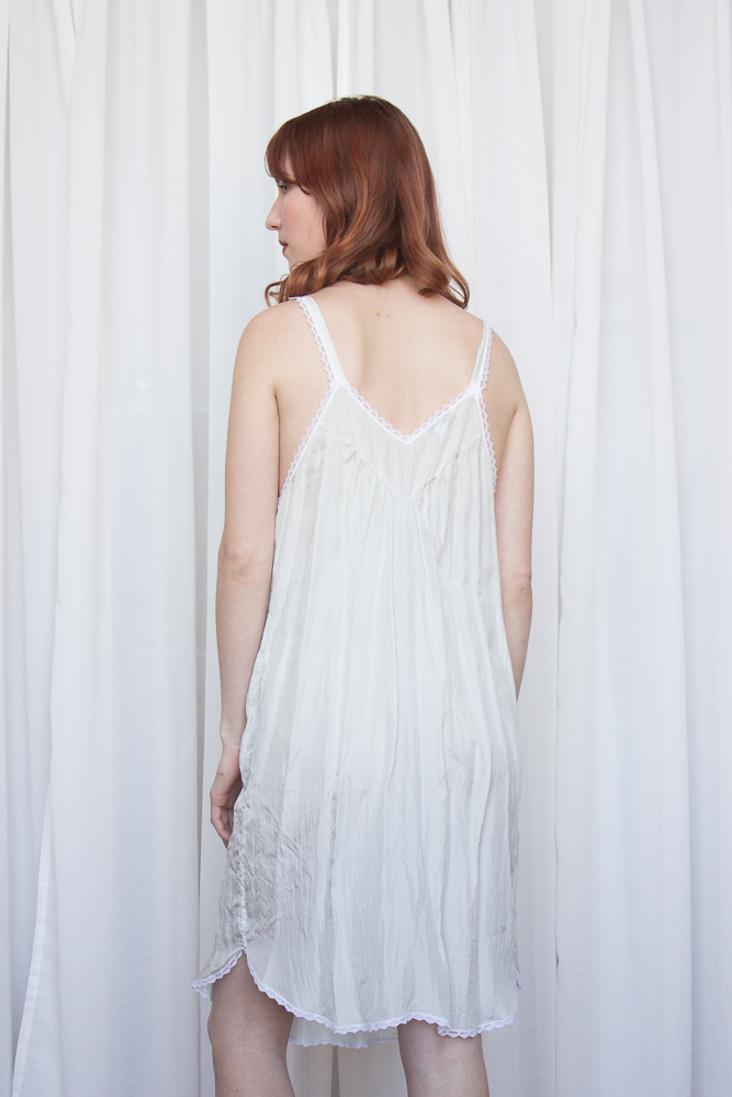nightgown and robe (3 of 5).jpg