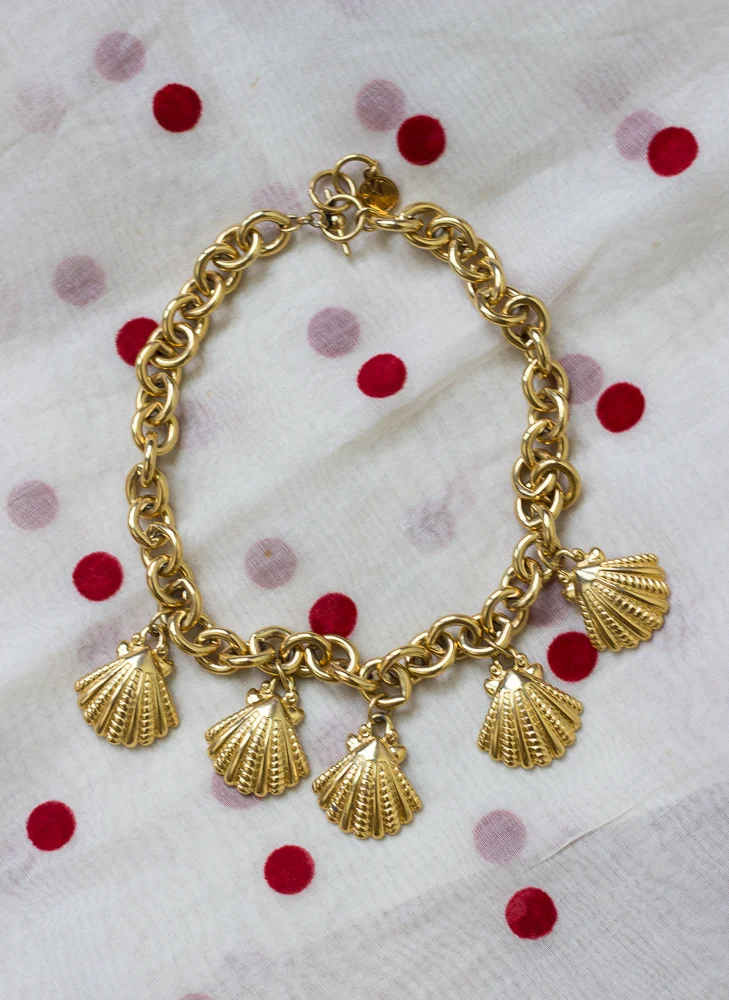 seashell chain (1 of 2).jpg