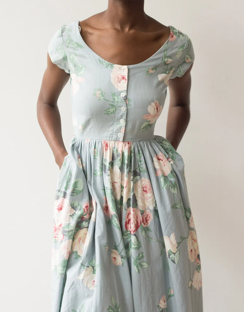 green emerald velvet dress 10 Garden Party Dresses For Every Spring Occasion main image 0