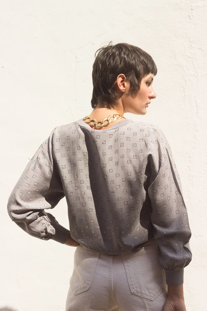 gray pullover (4 of 4).jpg