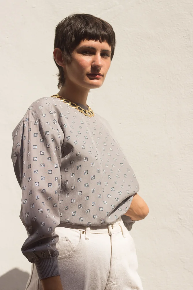gray pullover (3 of 4).jpg