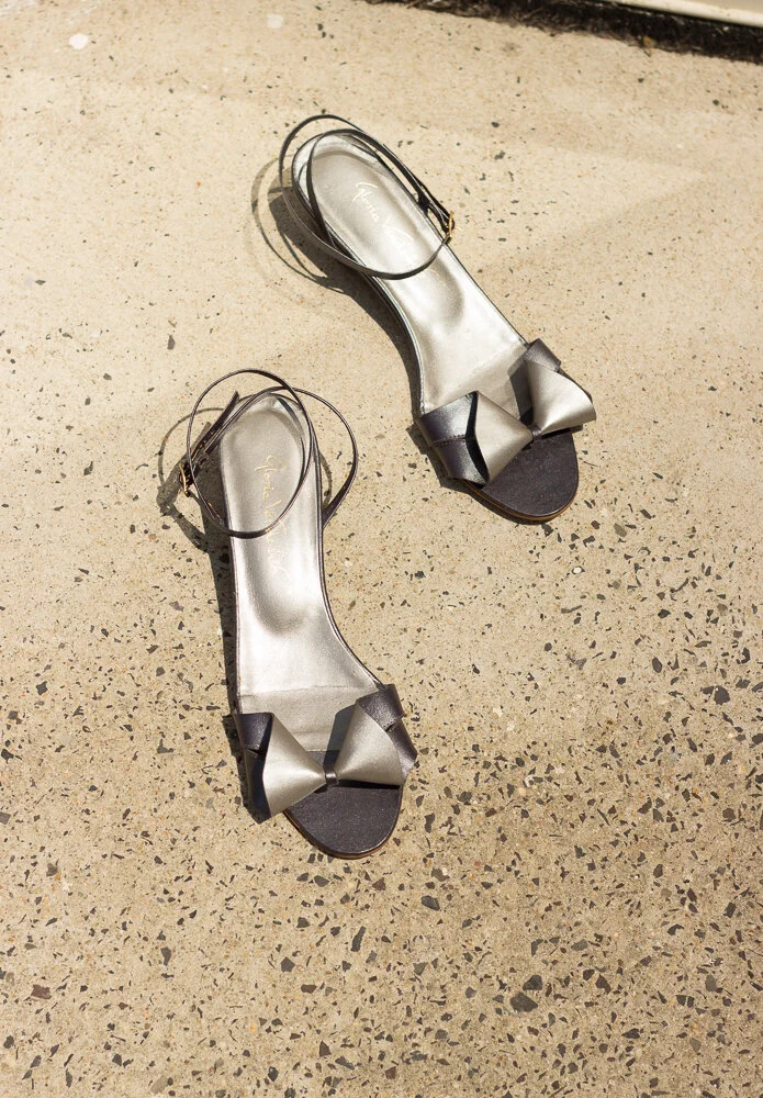 1970s Gloria Vanderbilt Delicate Blue Leather Sandals