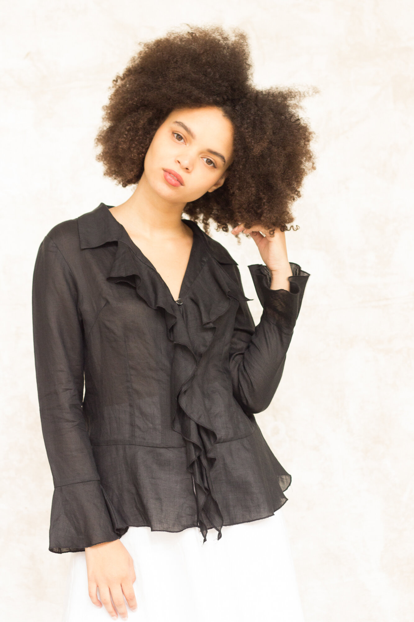 linen ruffle (2 of 3).jpg
