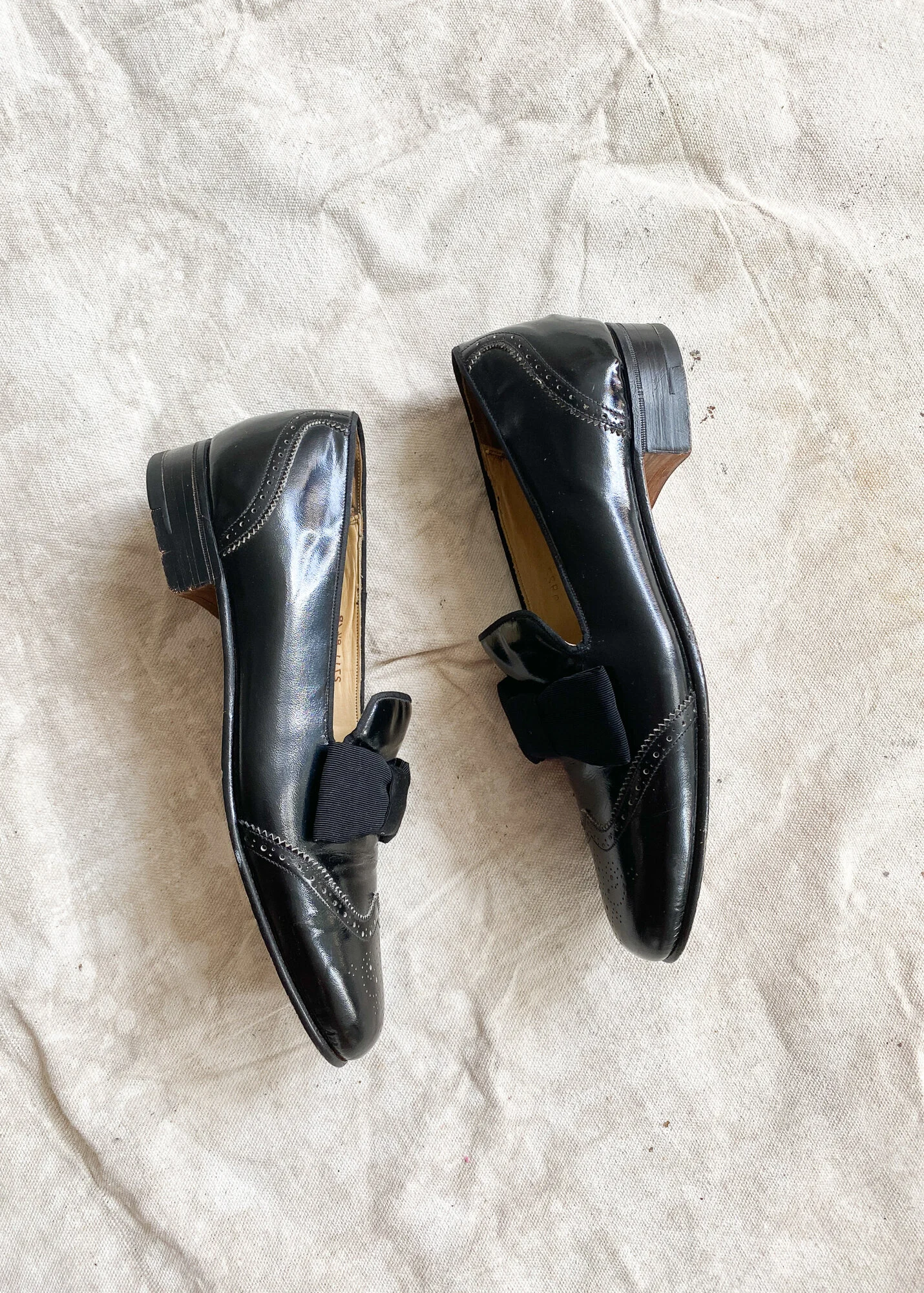 1980s Polo Ralph Lauren Tuxedo Slippers — Wayward Collection display picture 2
