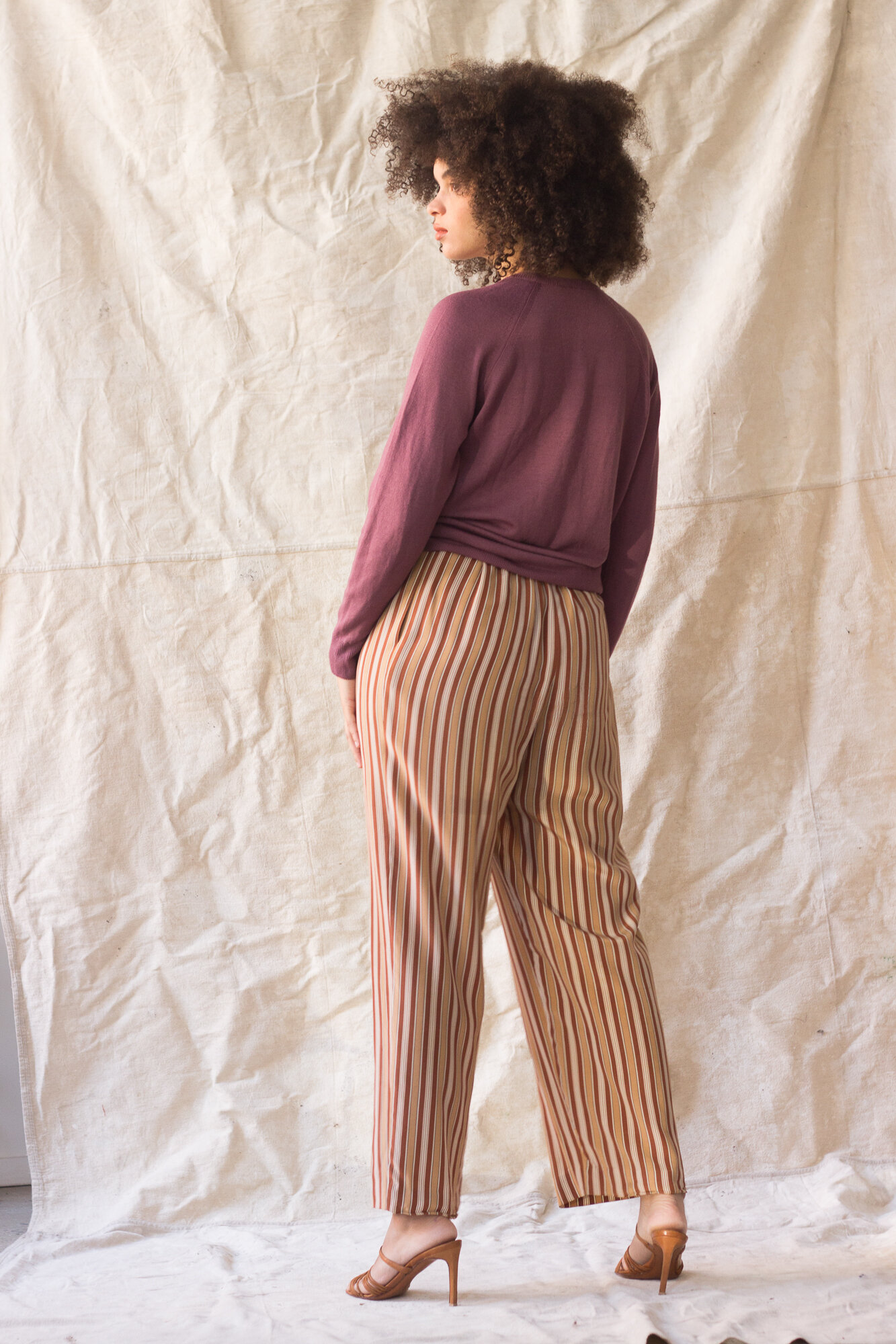 1980s English Amethyst Cashmere Raglan Sweater