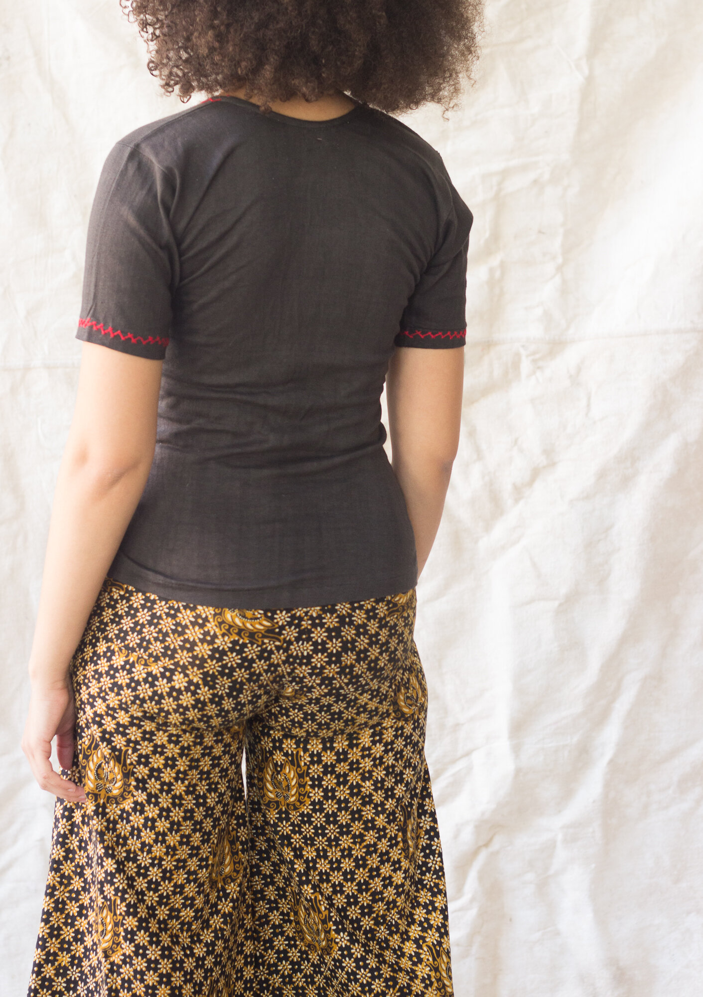 1970s India Cotton Embroidered Tee