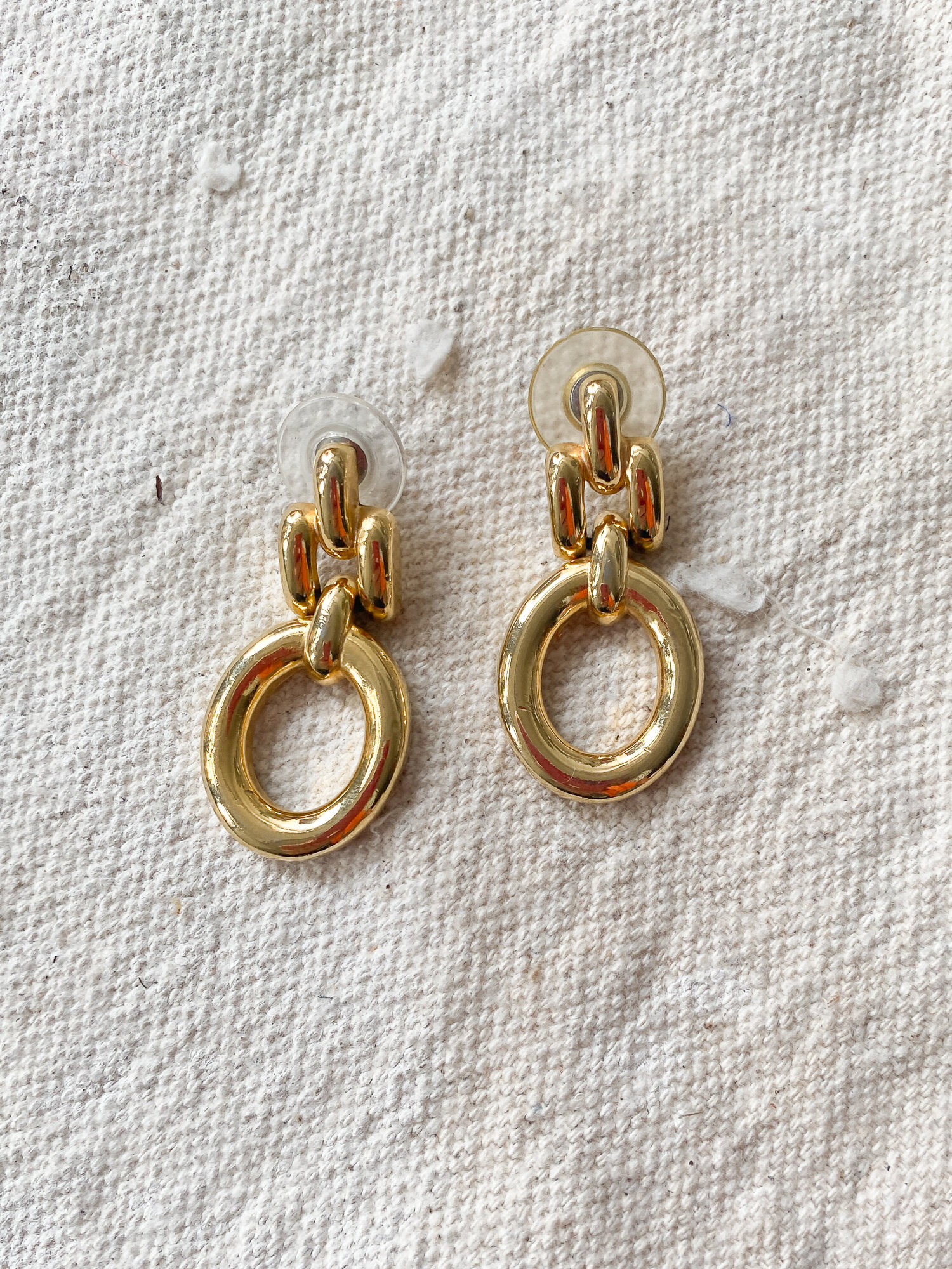 1980s Gold Link Oval Earrings
