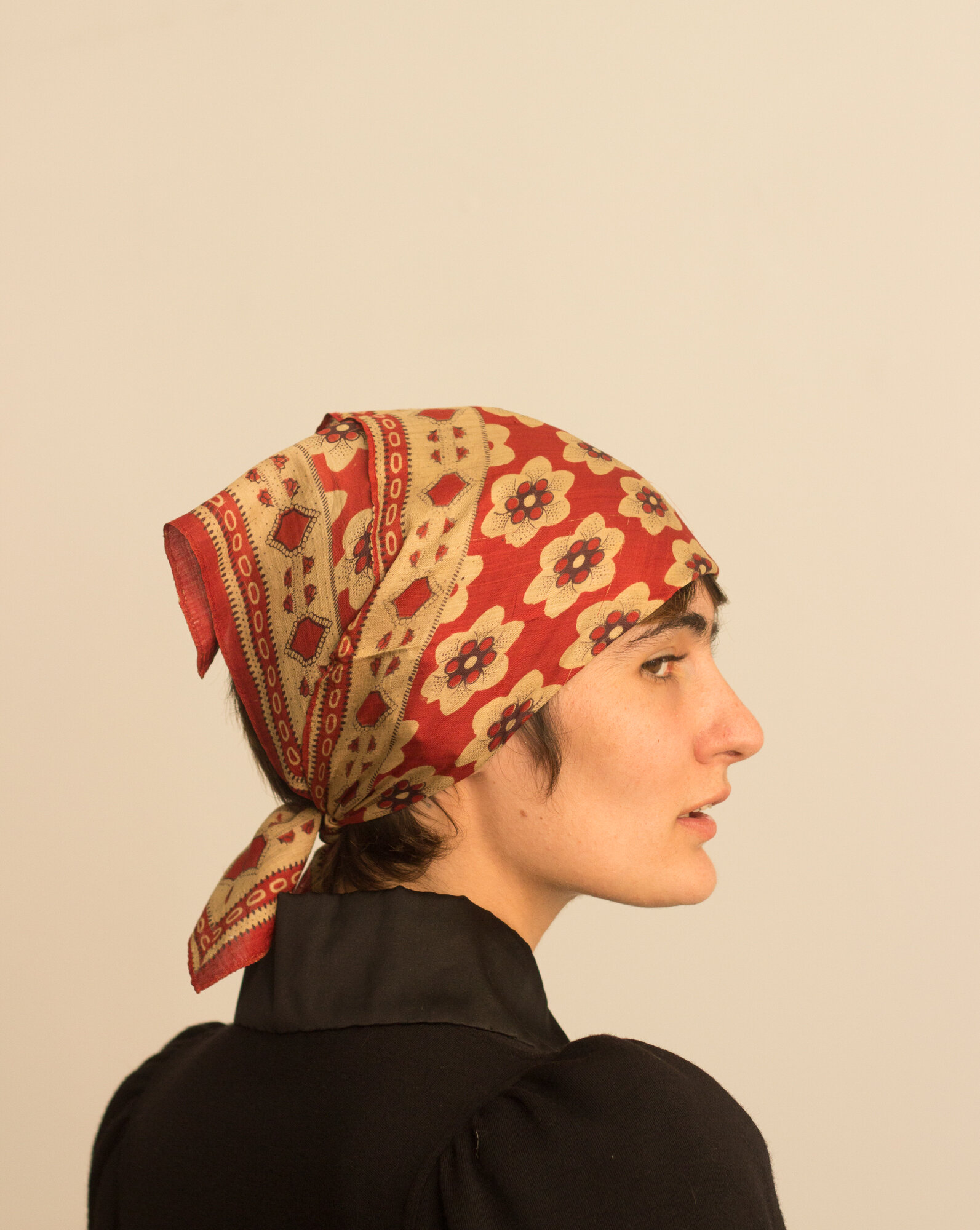 1800s Red Cotton Bandana - Daisies