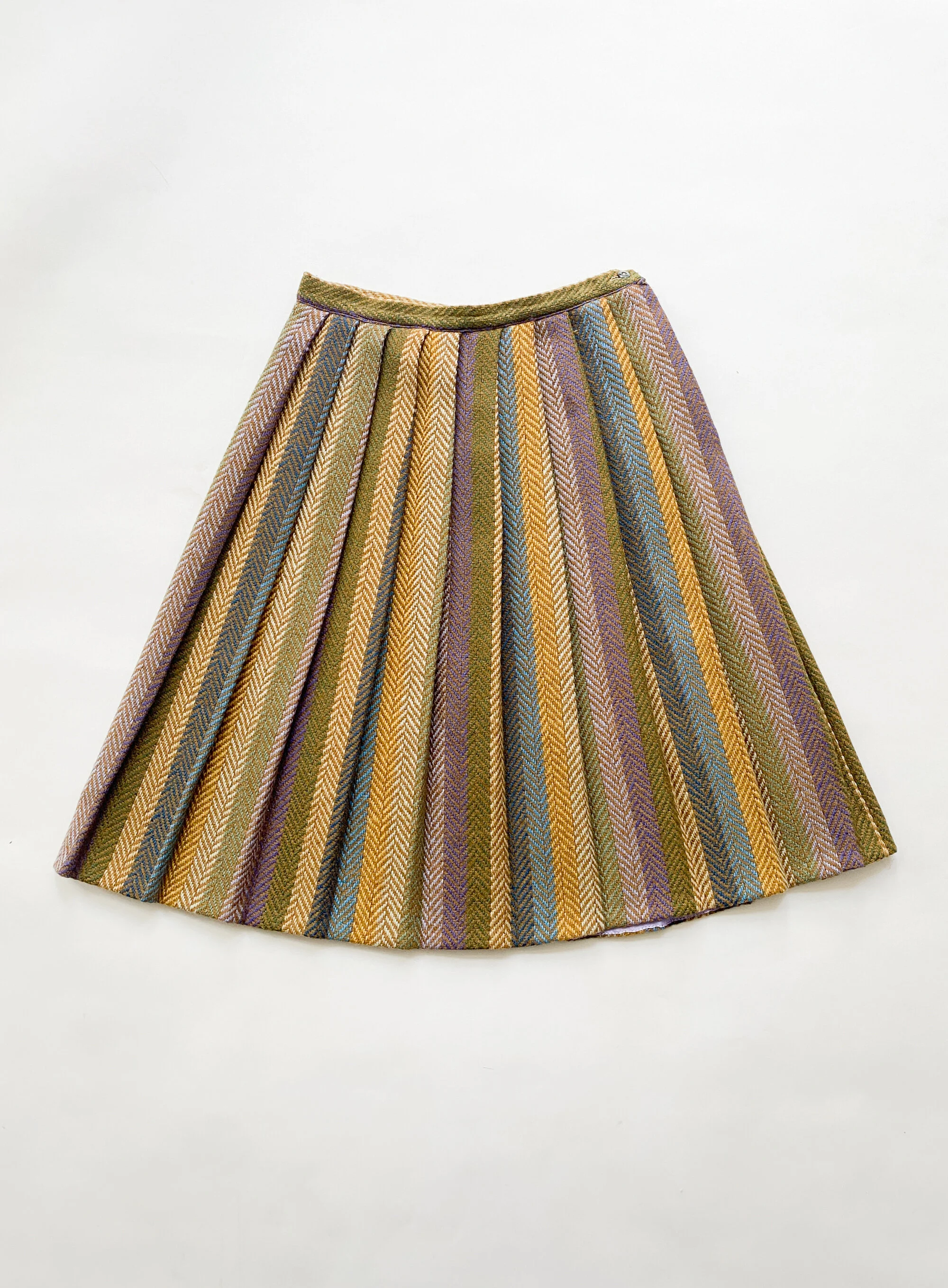 plaid skirt (1 of 3).jpg