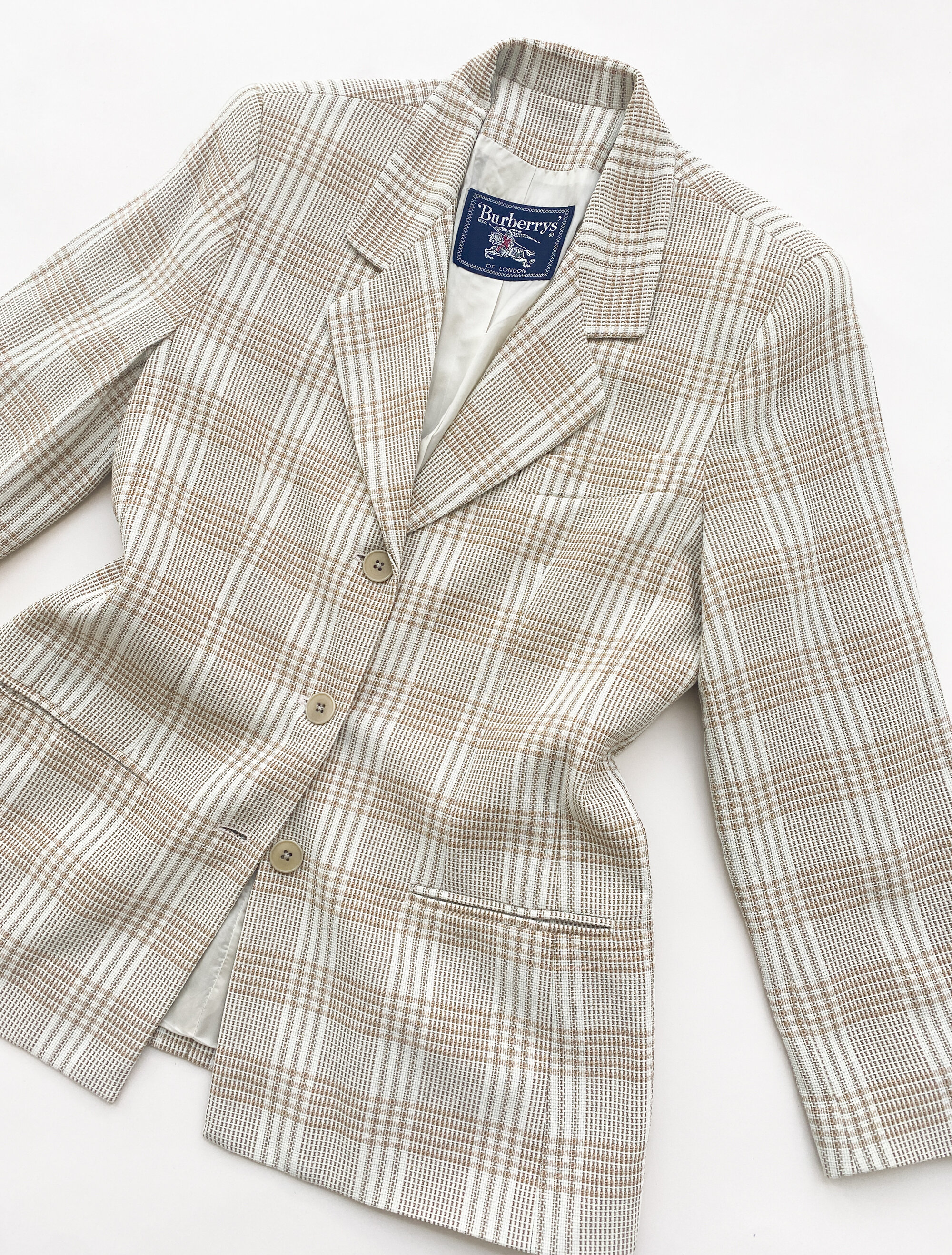 burberry jacket (2 of 5).jpg