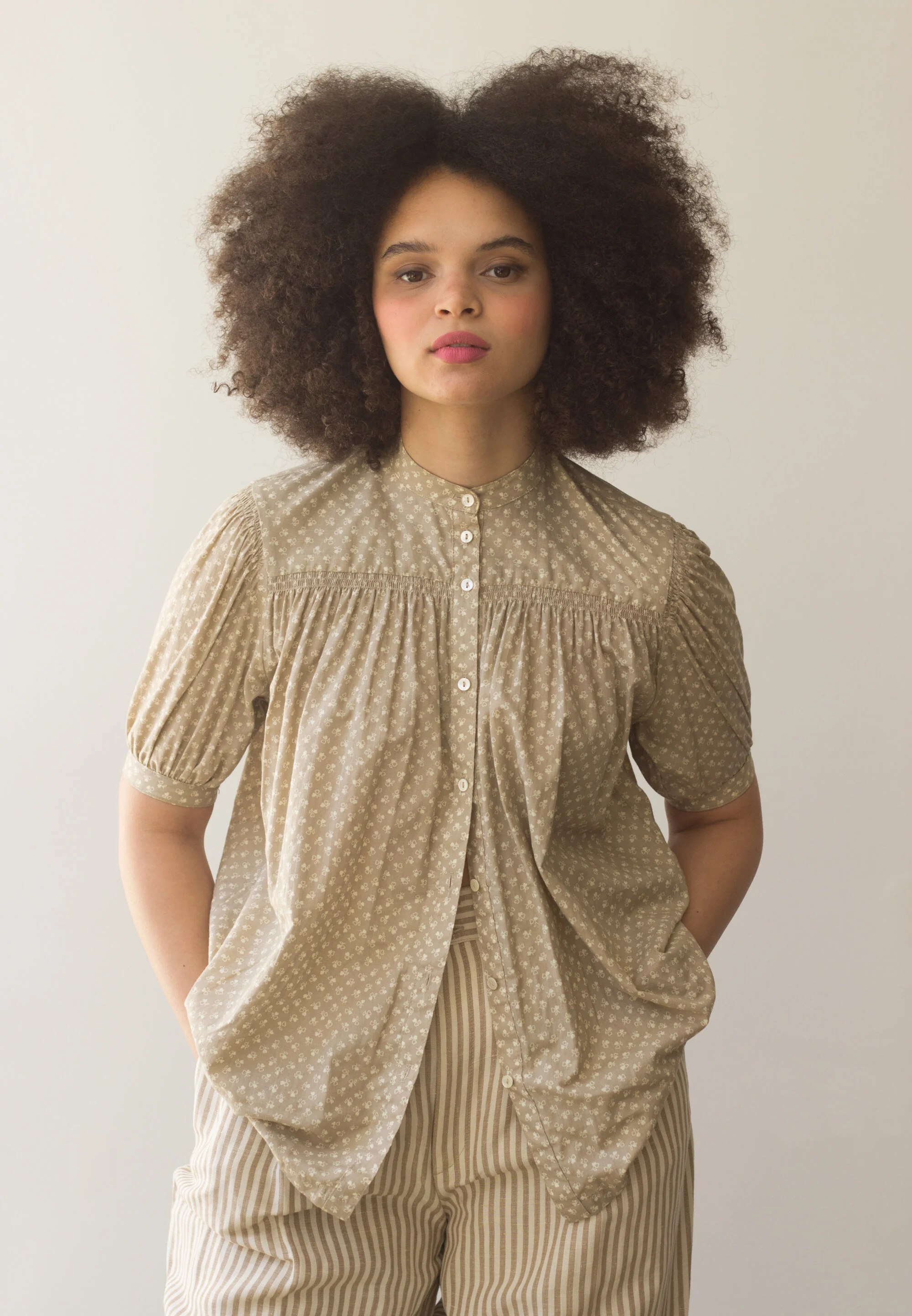liz claiborne peasant top (4 of 5).jpg