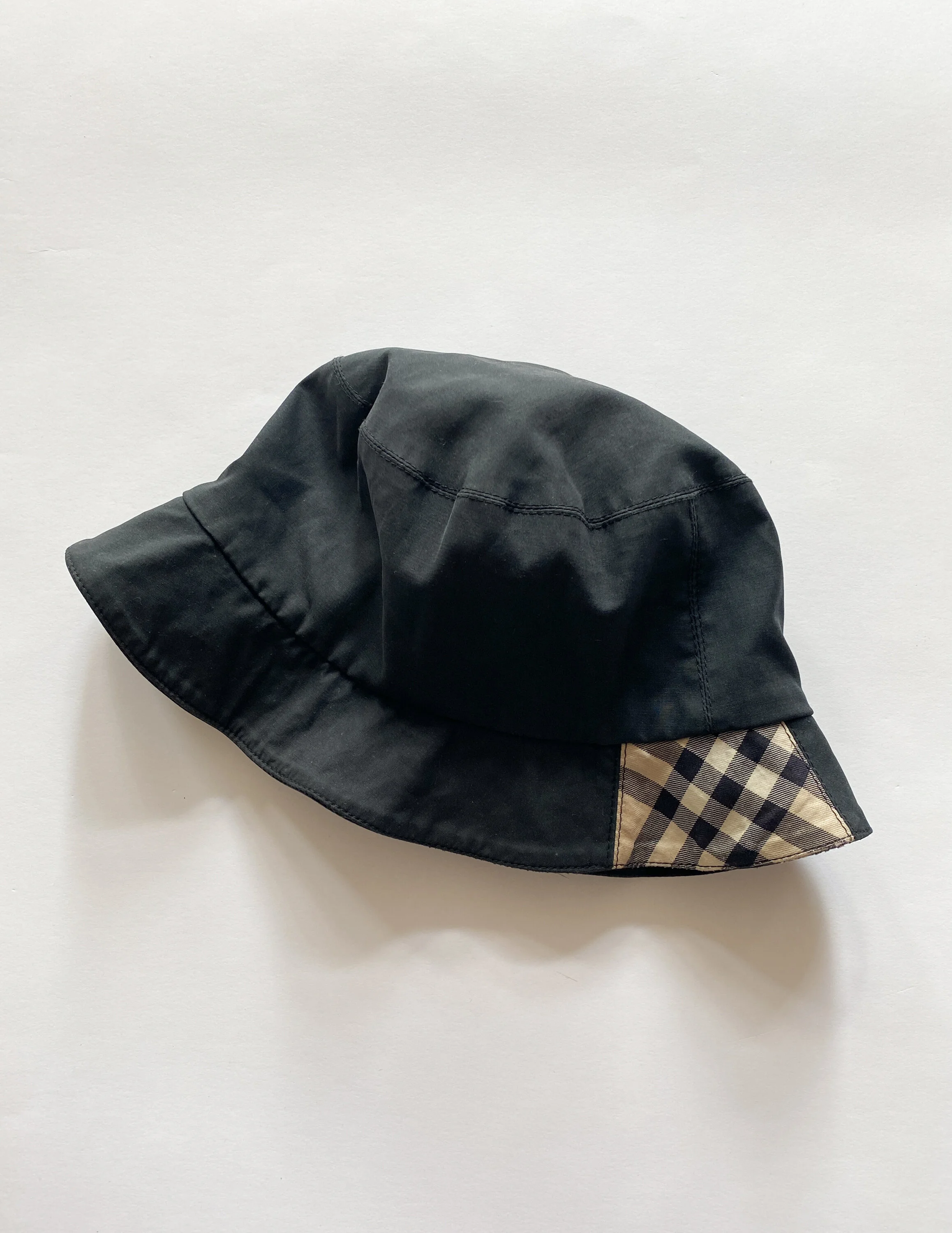 NEW Vintage Burberry Bucket Hat!  Black With Signature Stripe  Made in England NEW Vintage Burberry Bucket Hat! Black With Signature Stripe  main image 2