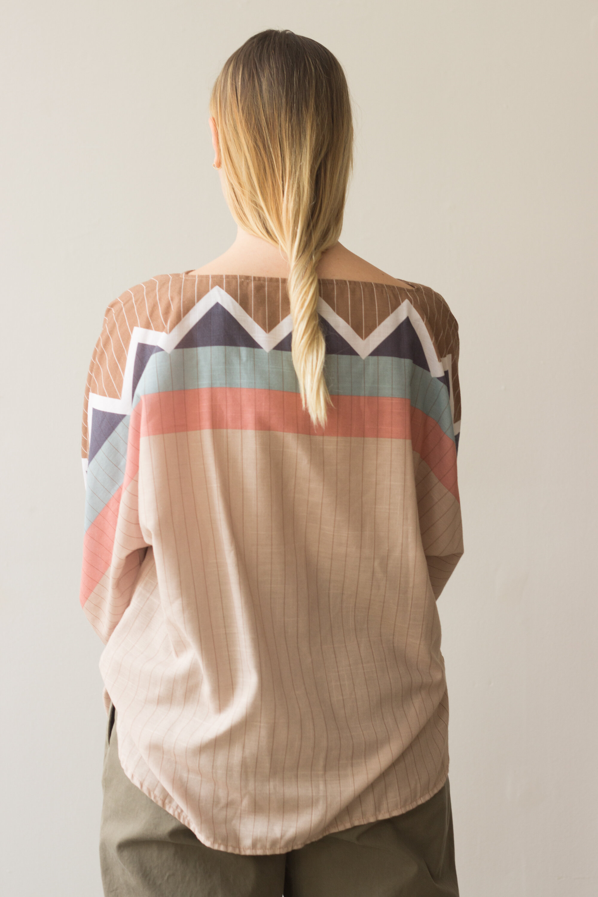 1970s Tie Cuff Balloon Sleeve Tunic