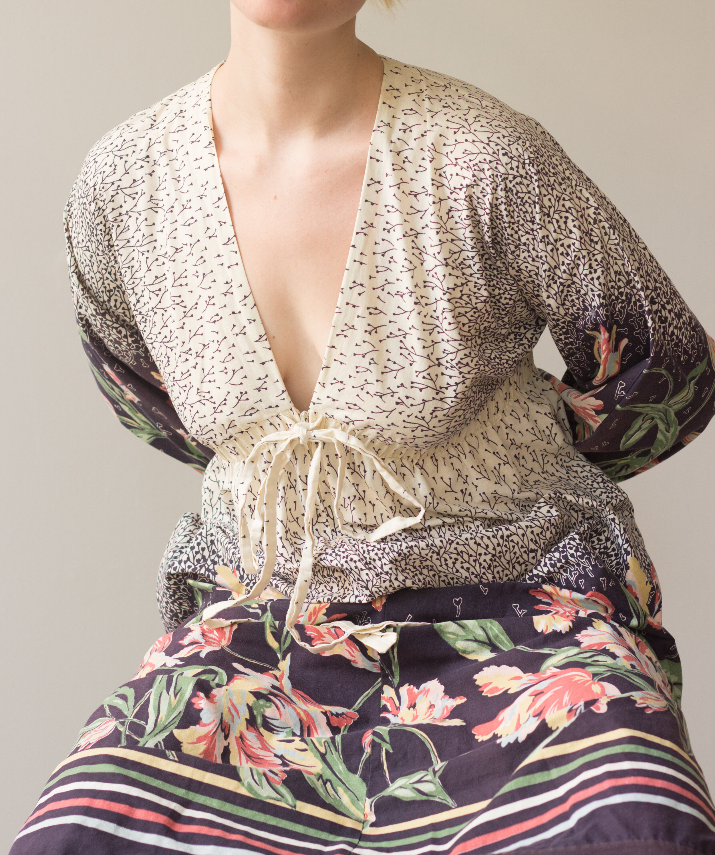 1970s Tulip Border Print Kaftan Dress