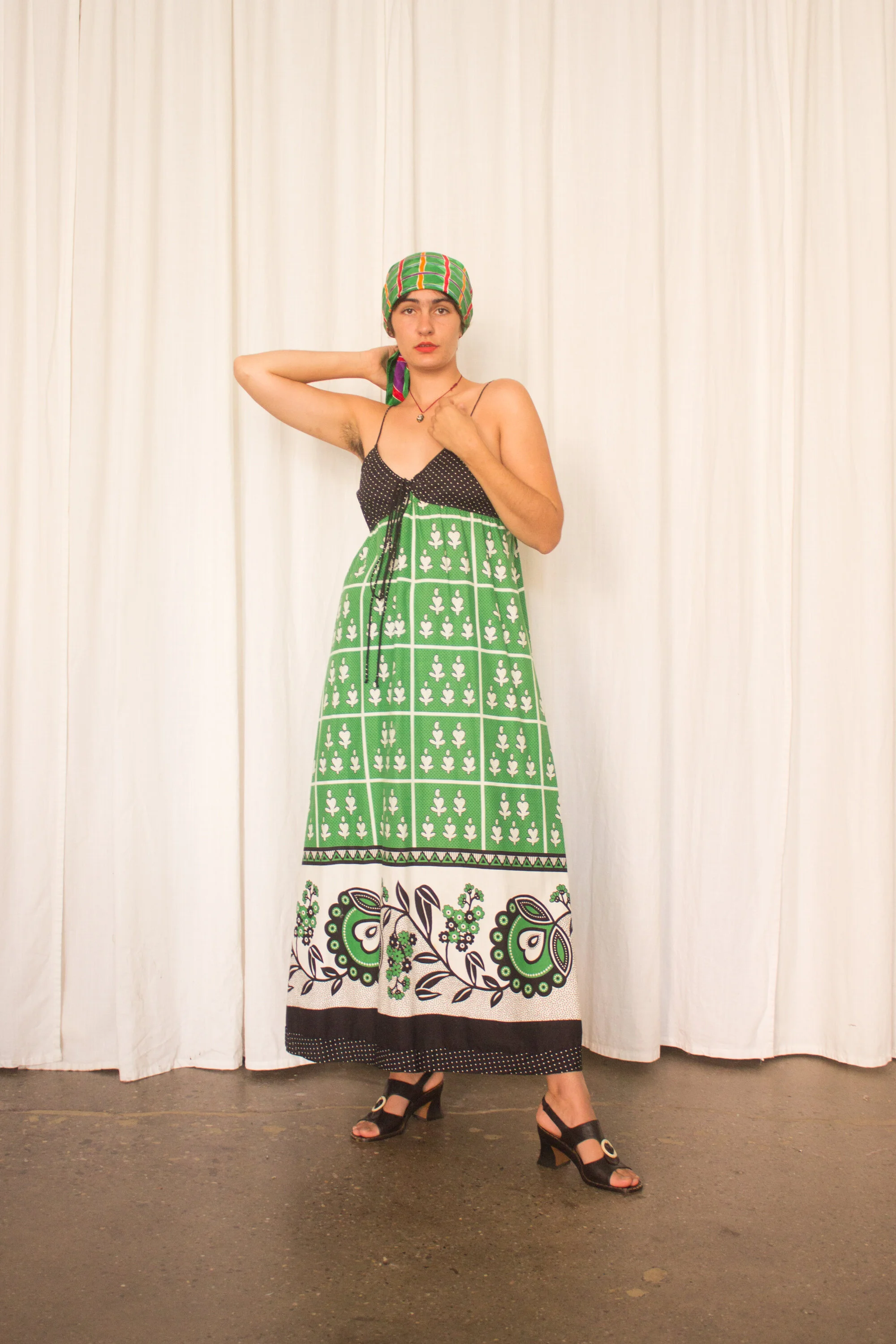 green sun dress (4 of 5).jpg