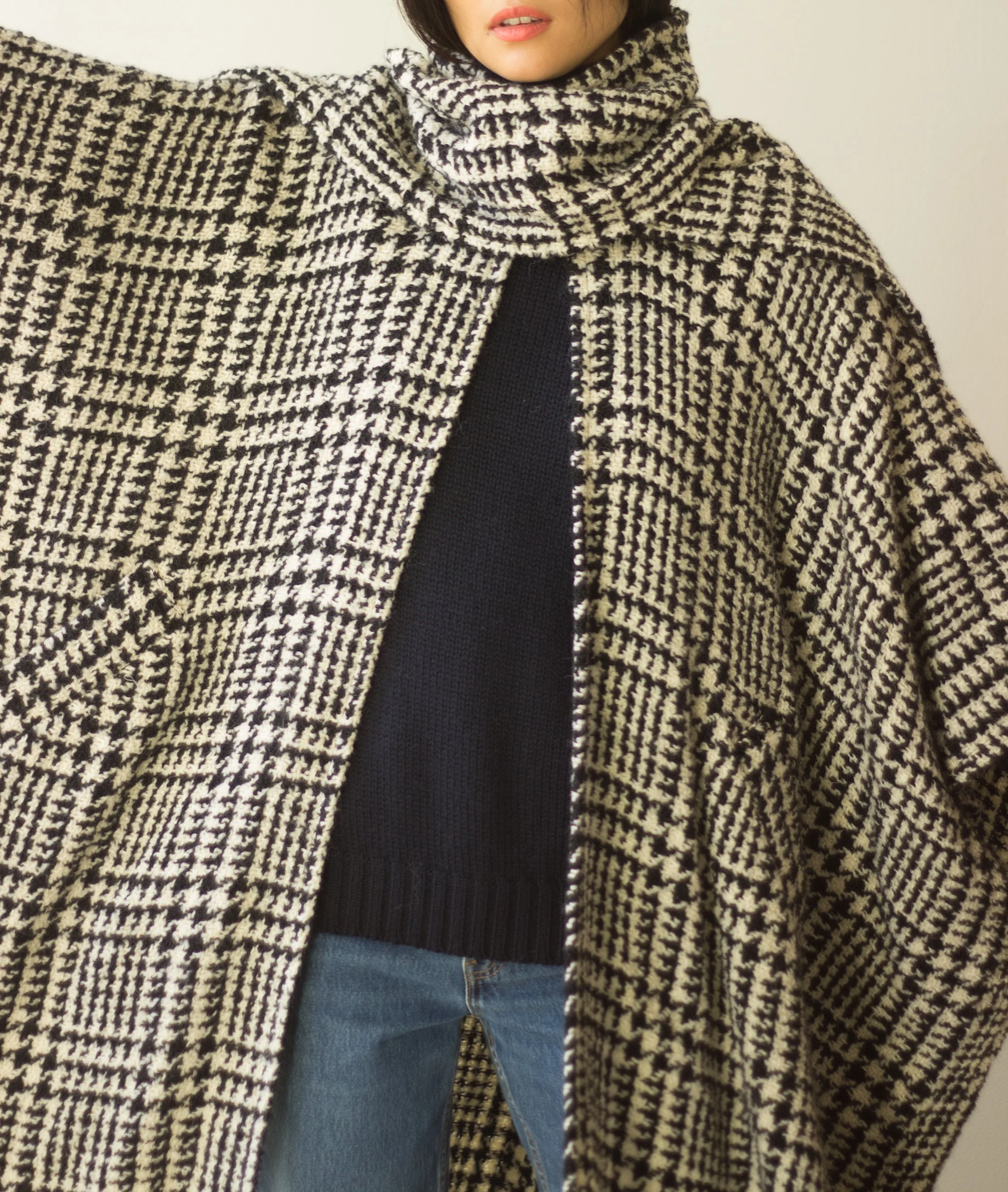 houndstooth cape (3 of 4).jpg