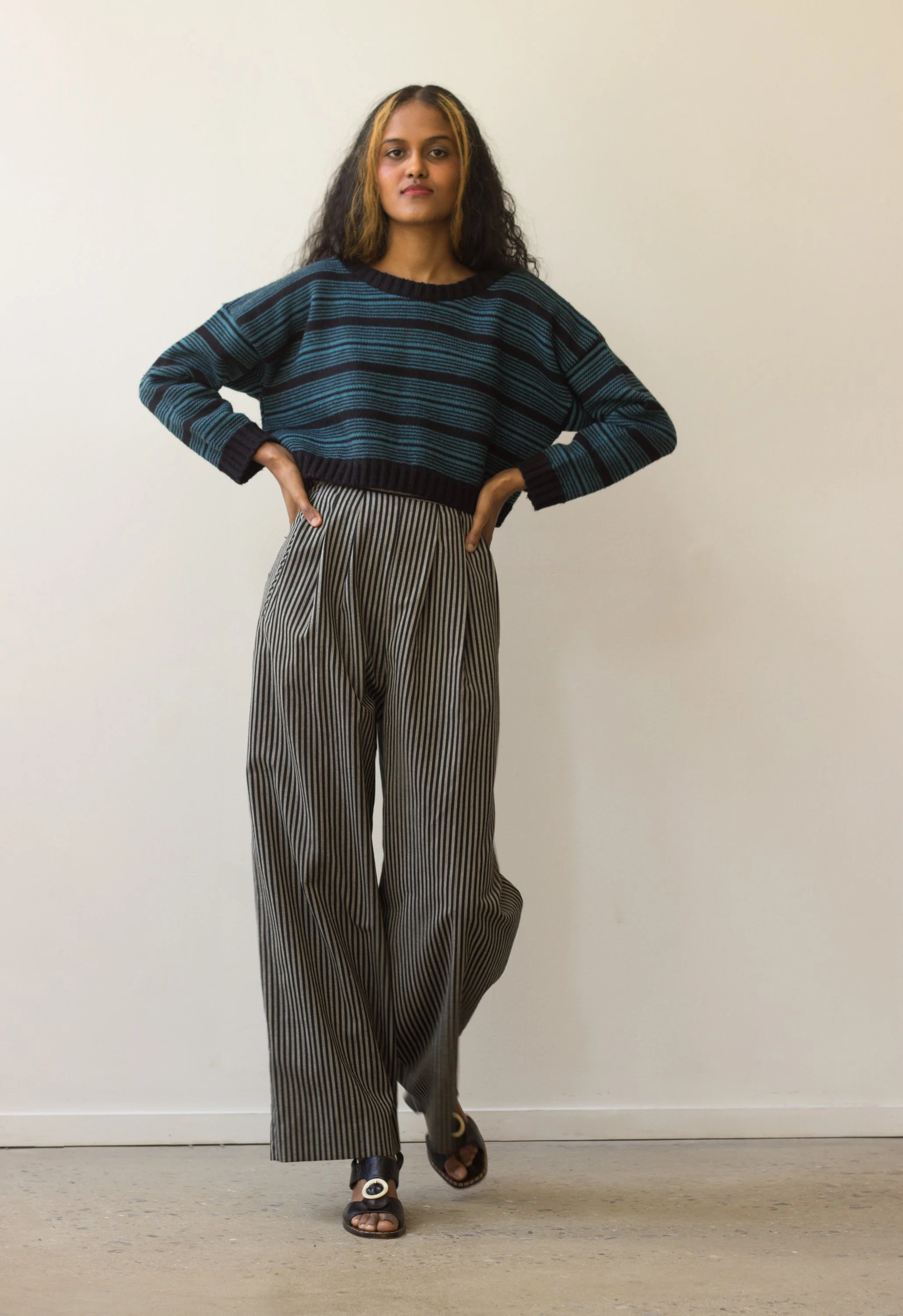 メンズ CTHY WOOL DENIM WIDE TROUSERS