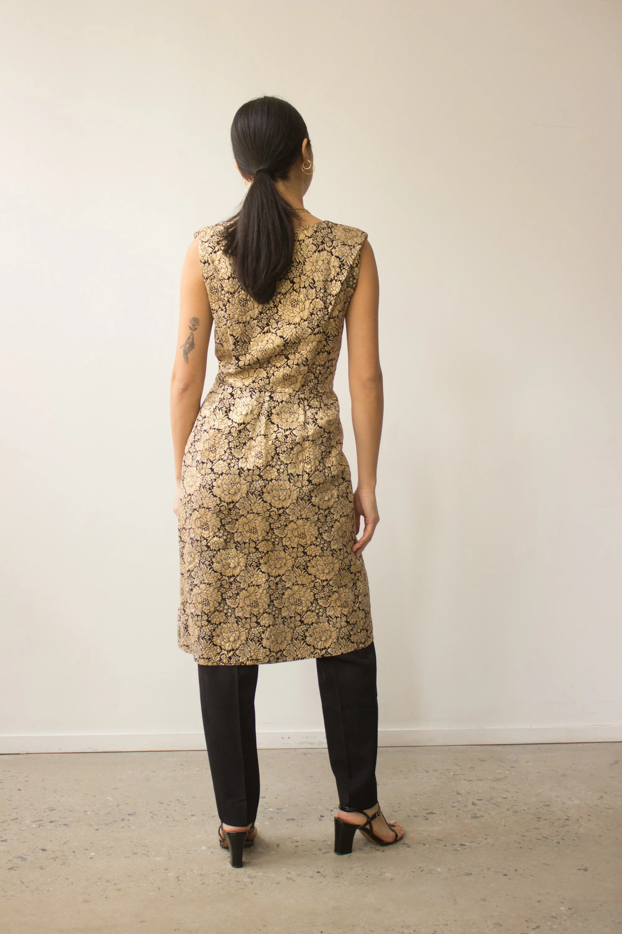 gold jacquard tunic (6 of 7).jpg