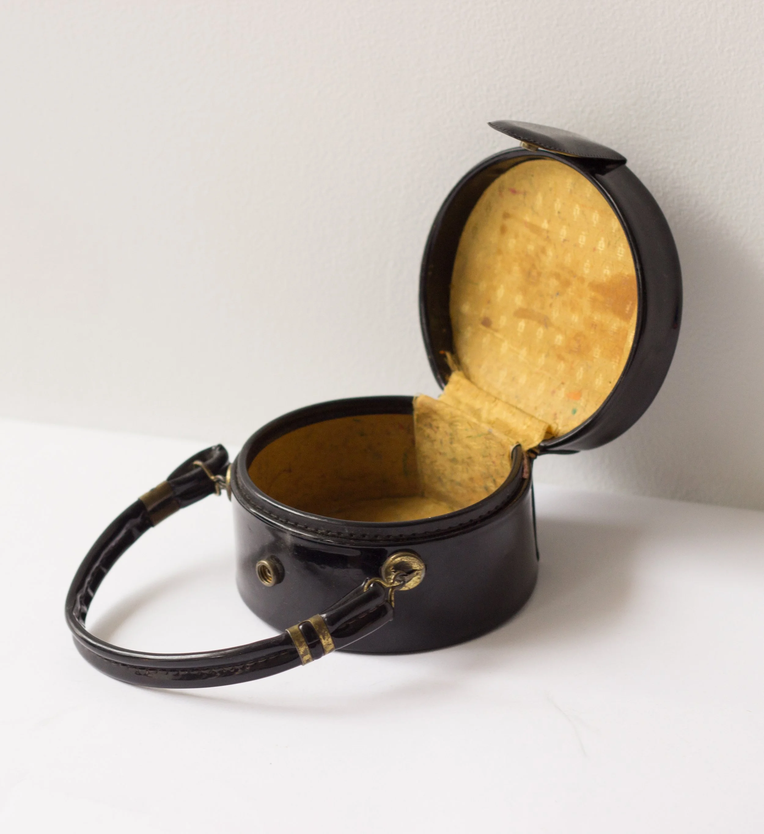 mini circle box (3 of 3).jpg