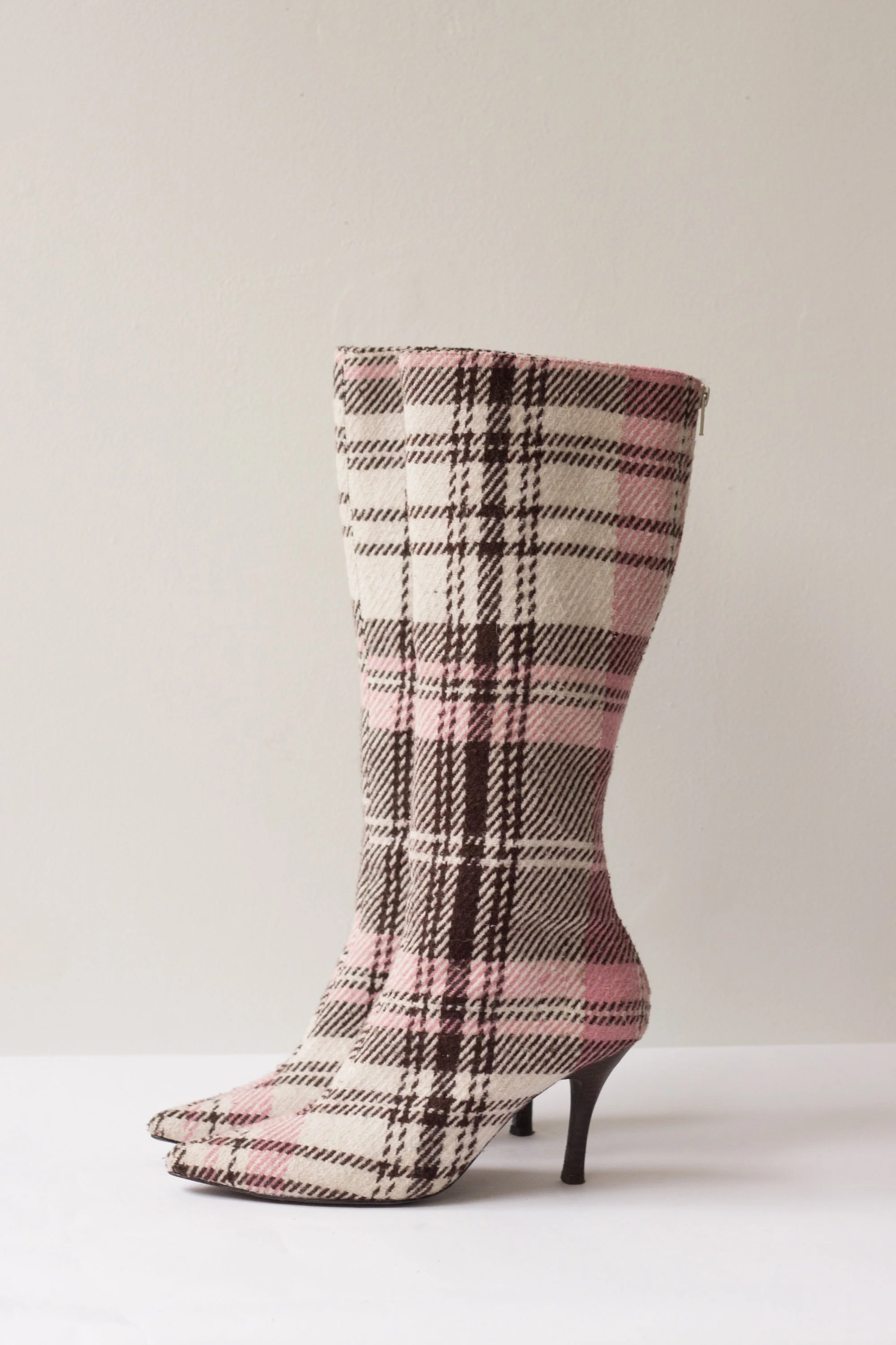 plaid boots (1 of 4).jpg