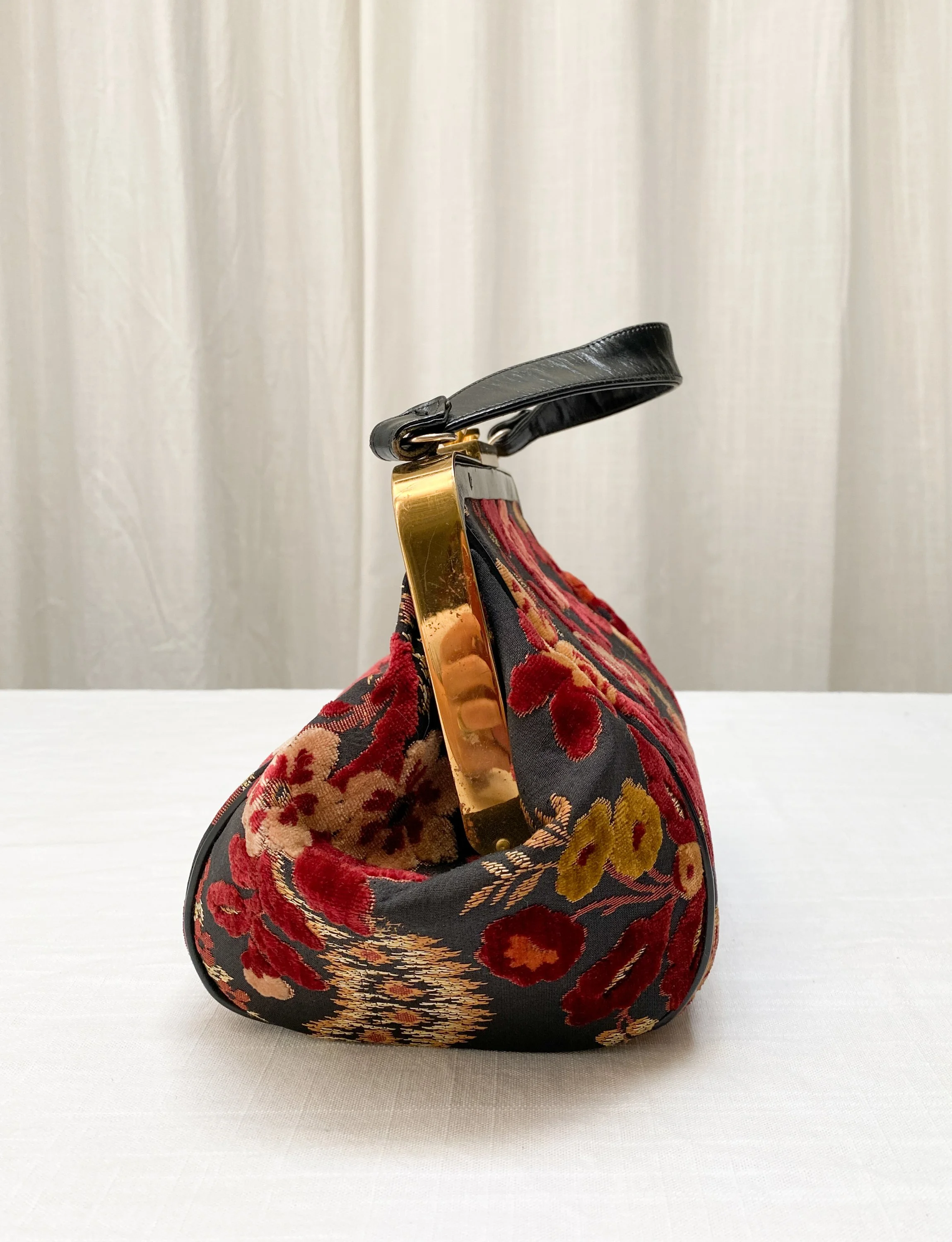 tapestry bag (3 of 4).jpg