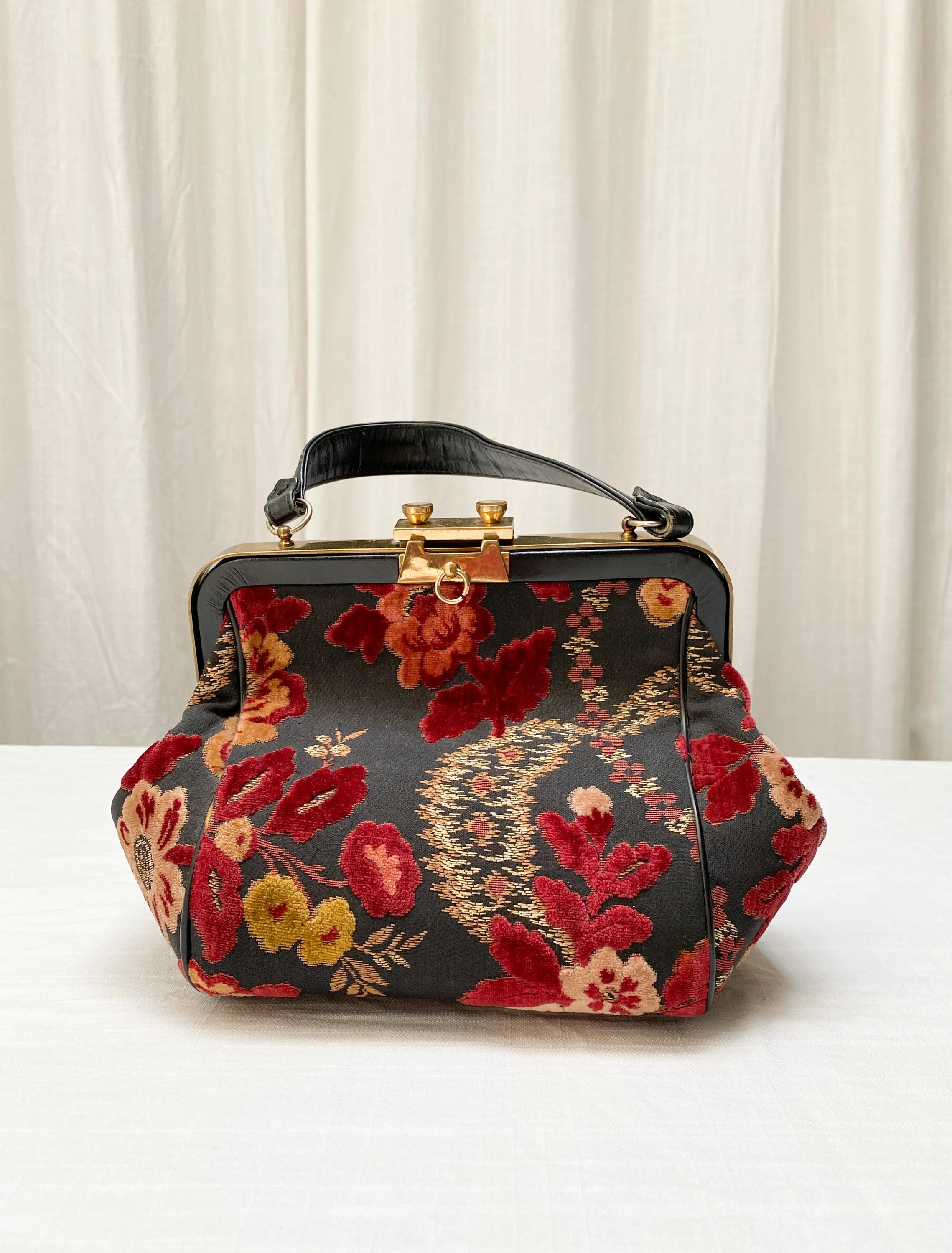 tapestry bag (1 of 4).jpg