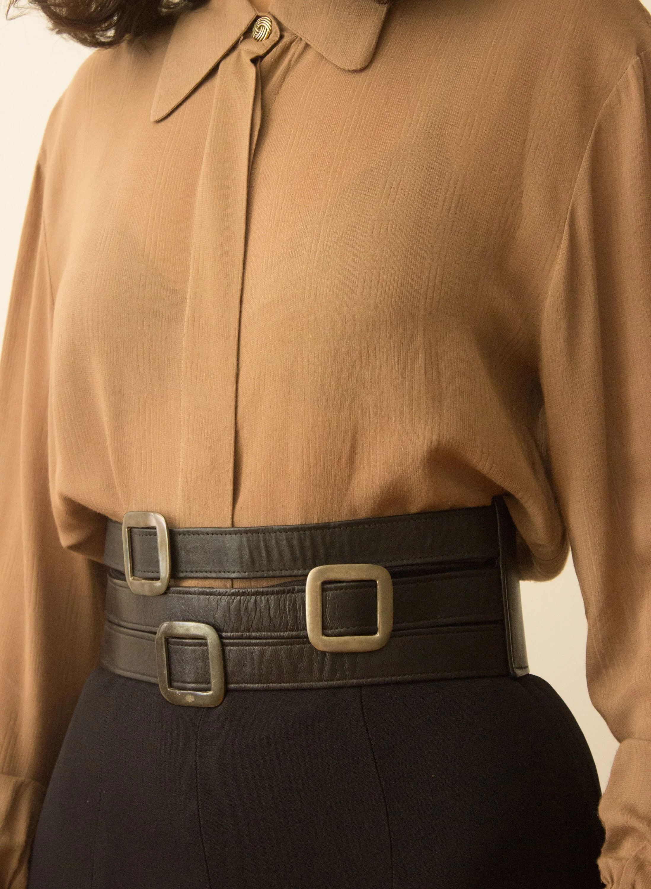 Beautiful embossed leather Jill Stuart belt. Jill Stuart New York hand tooled Belt S white leather belt  main image 2