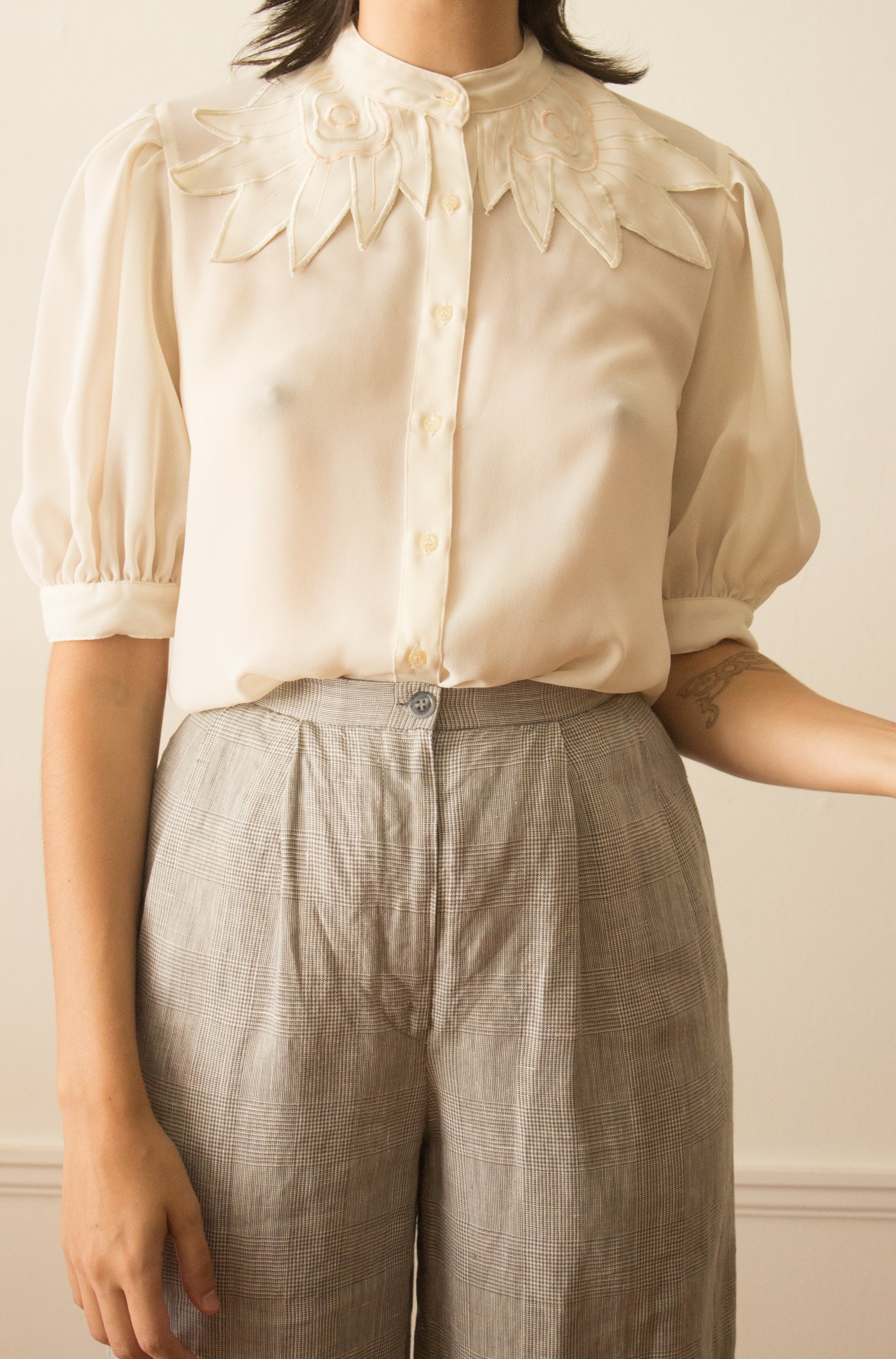 weird collar (1 of 3).jpg