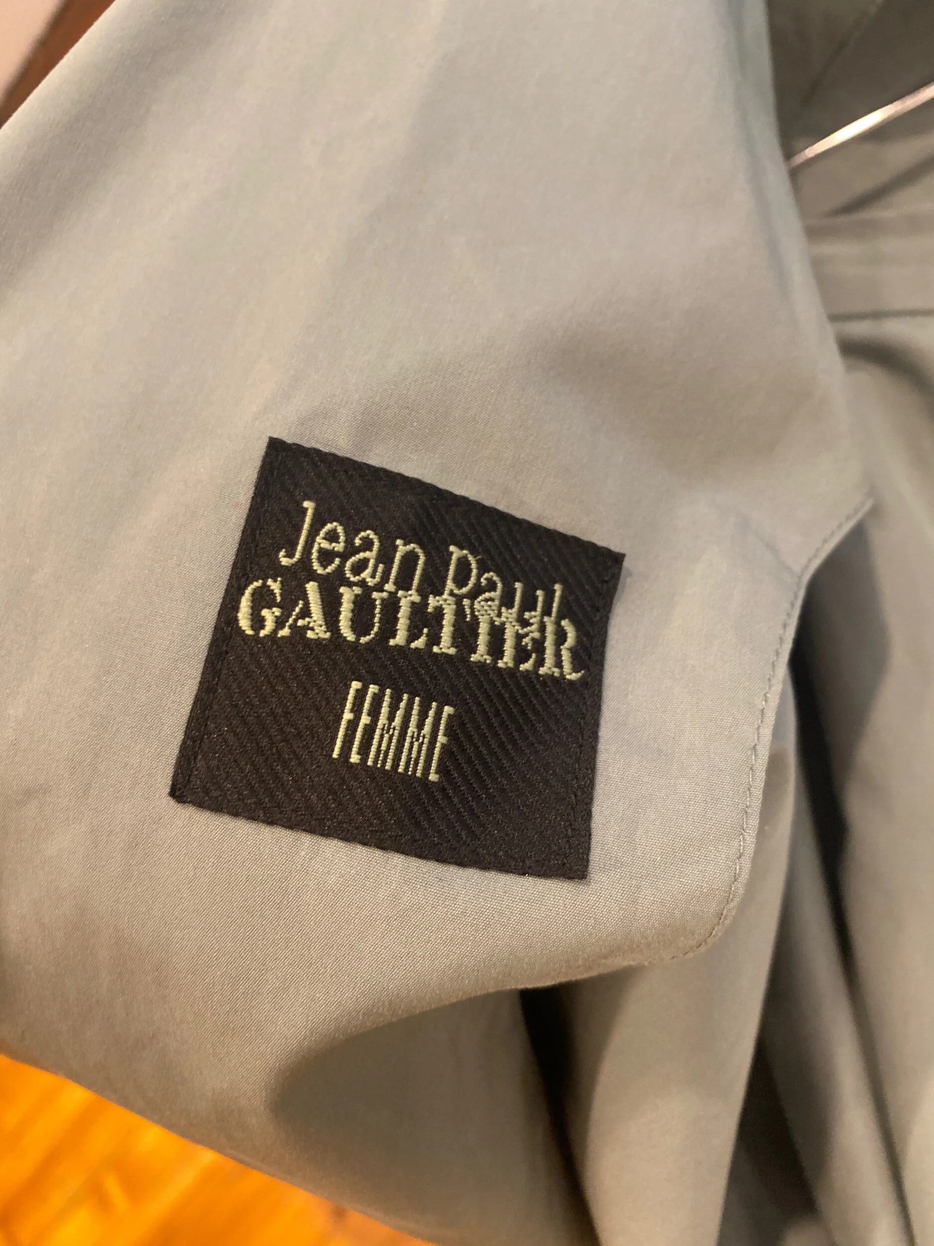 590AAA9F-41BC-4CBB-8721-2883095E4C4F